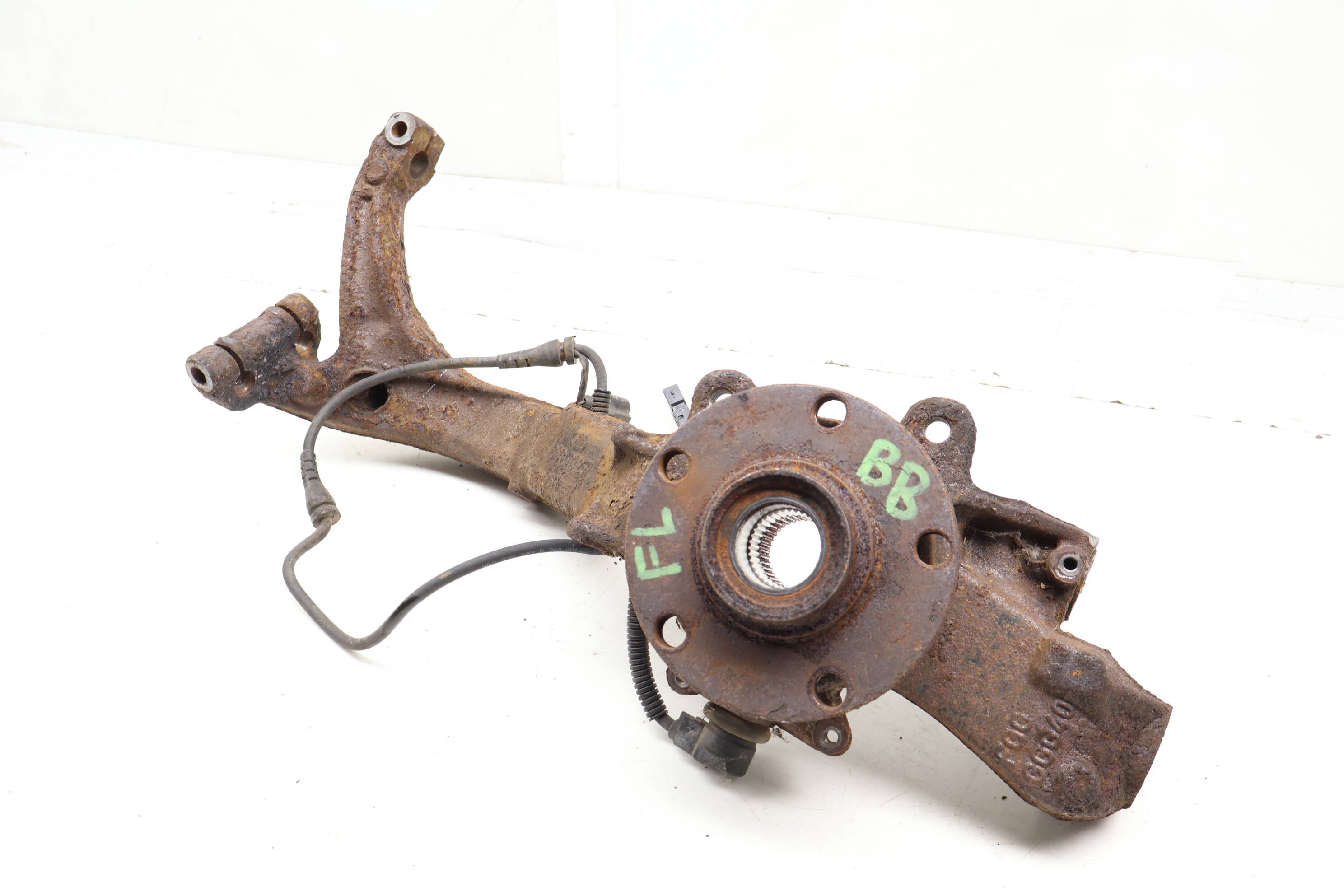 Spindle Knuckle W/ Wheel Bearing 8D0407253C