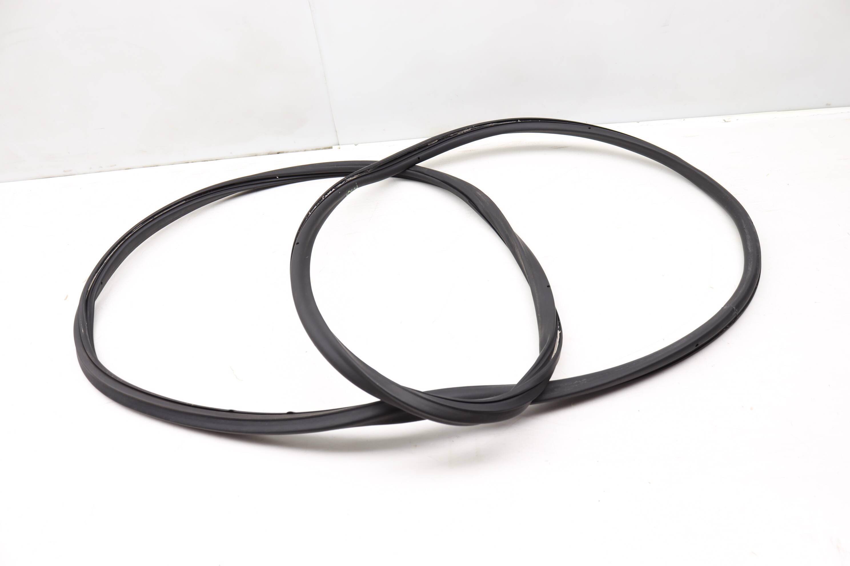 Inner Door Seal / Weather Stripping 7L0867367G 95553936702