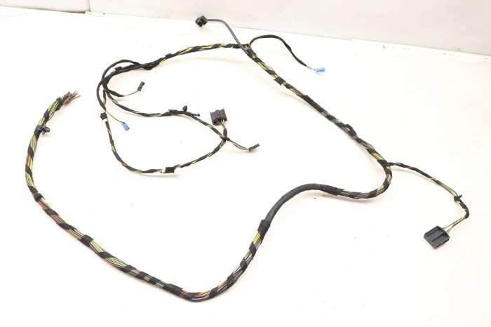 BMW Trunk Lid Wiring Harness 61129313656 BMW Trunk Lid Wiring Harness 61129313656
