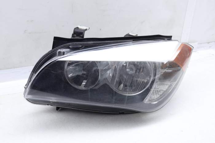 Halogen Headlight / Headlamp 63117290237 main product photo