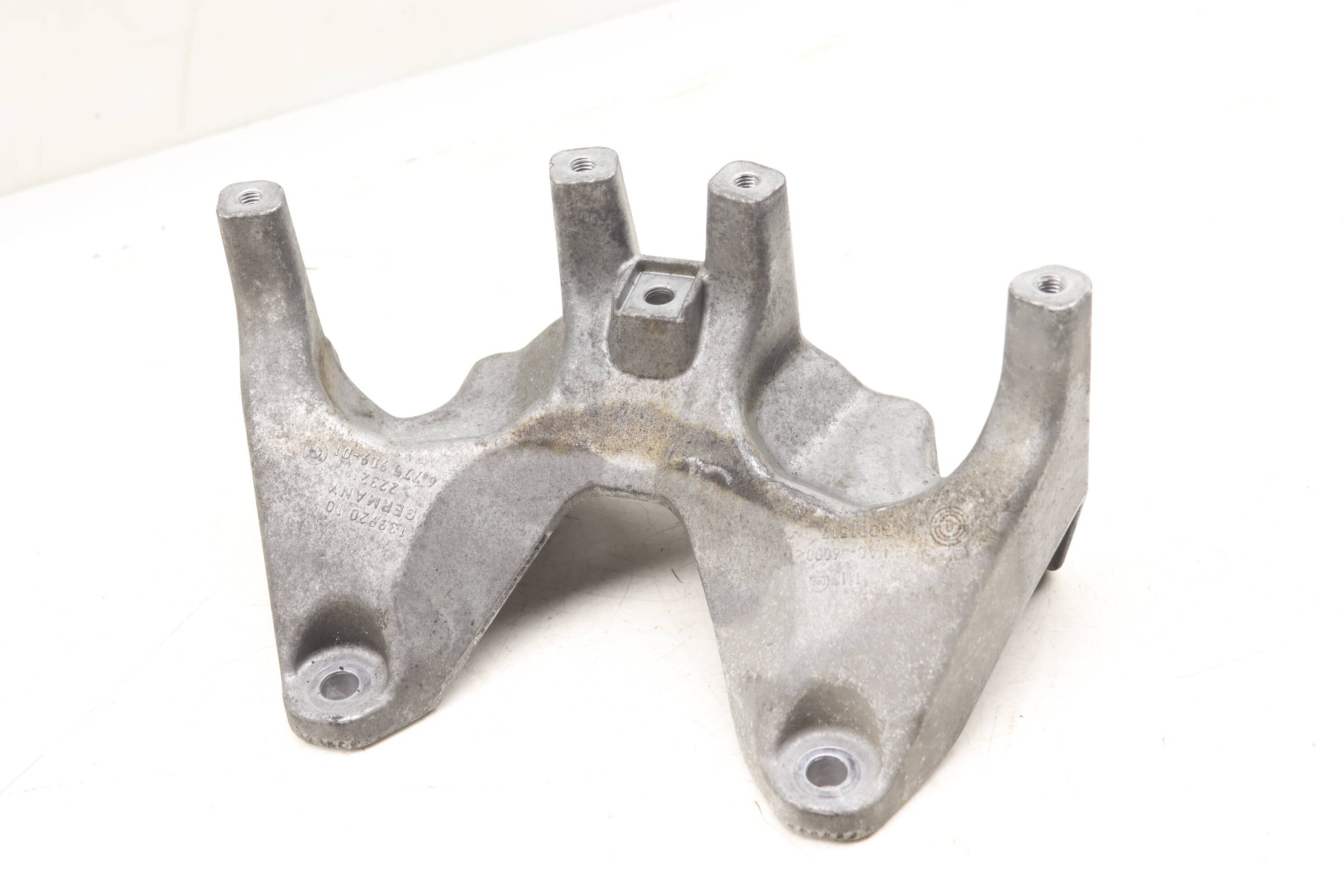 Transmission Mount Bracket 22326775909