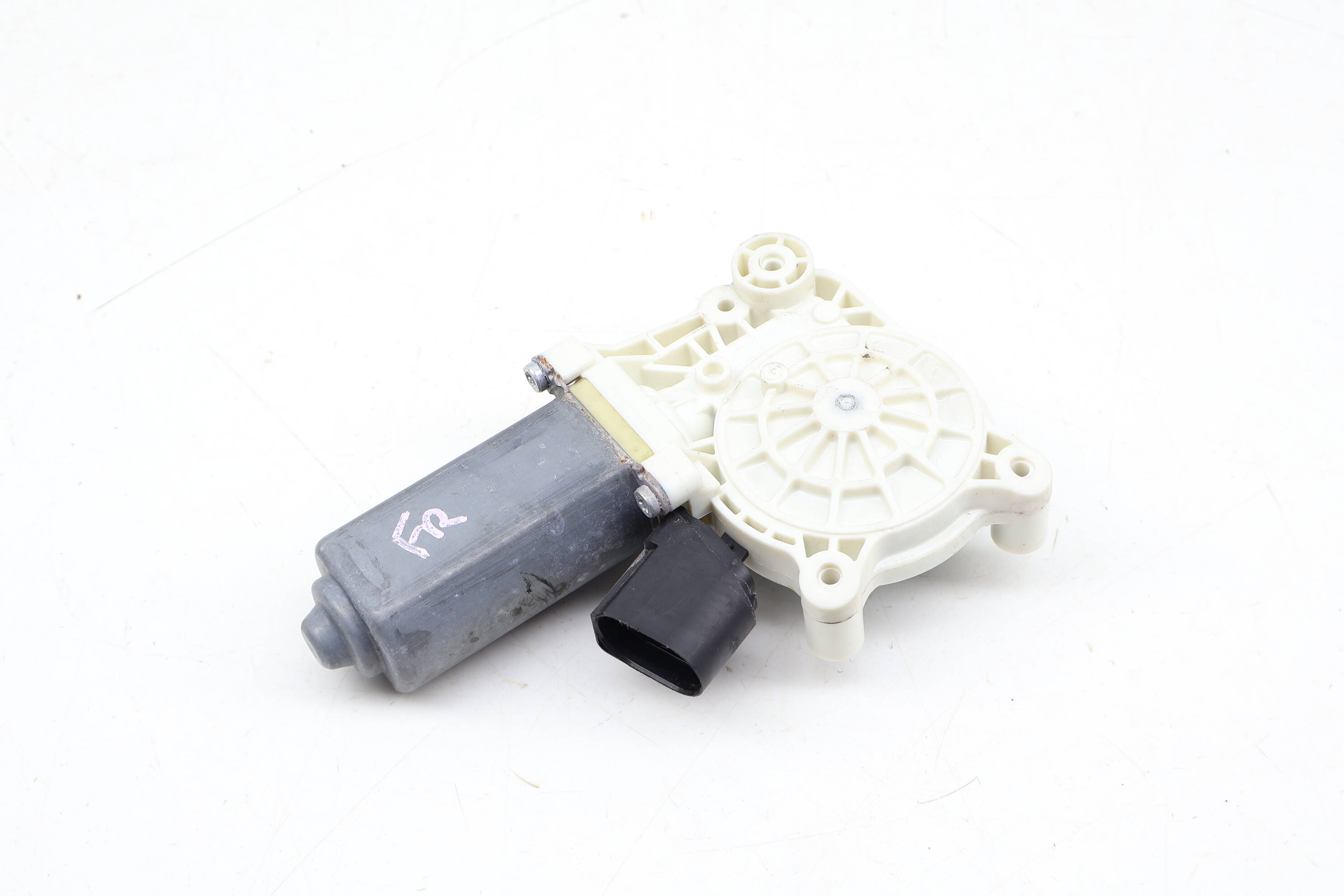 Window Lifter Motor 67627322748