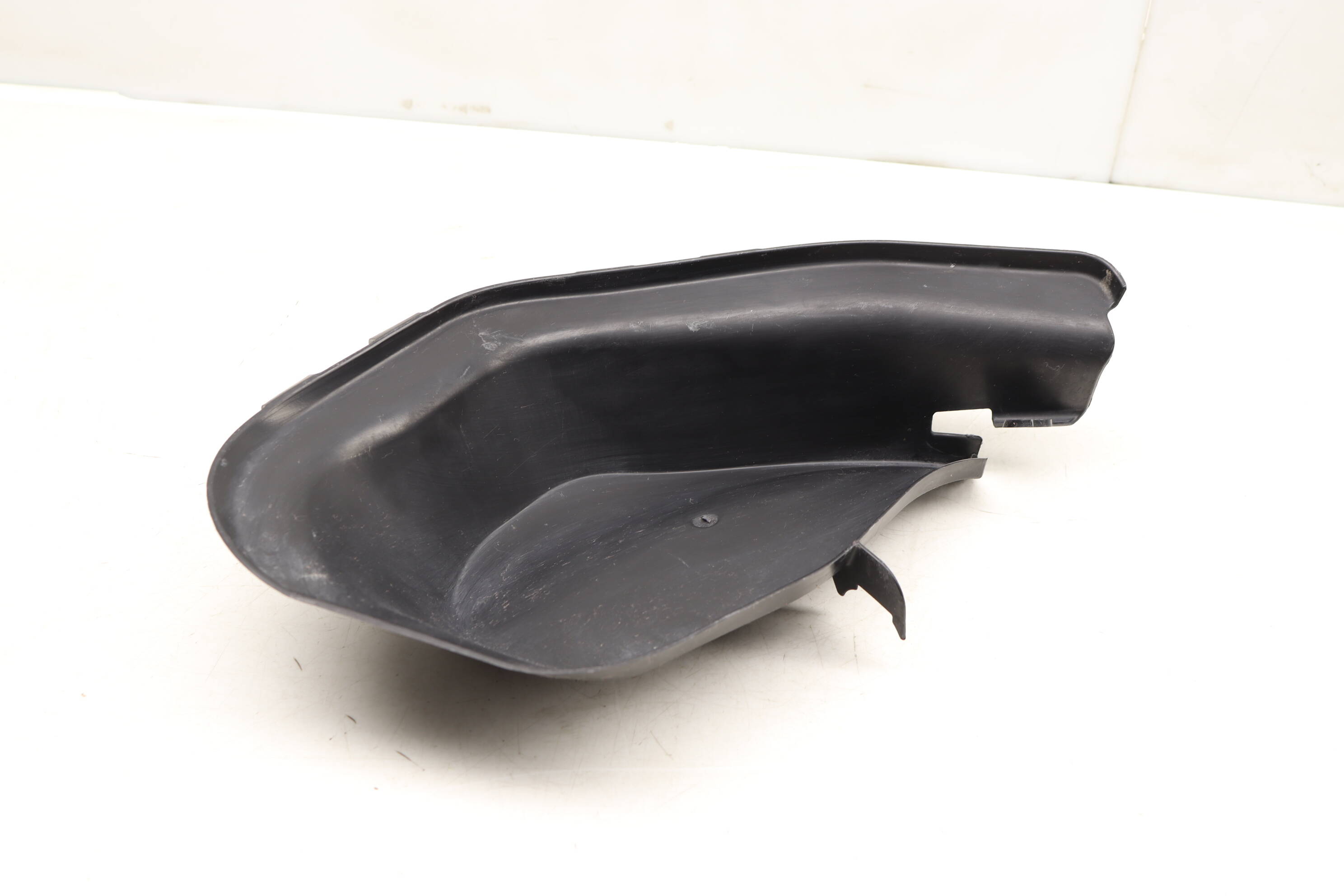 Intake Manifold Cover 7P5819349 95857234900
