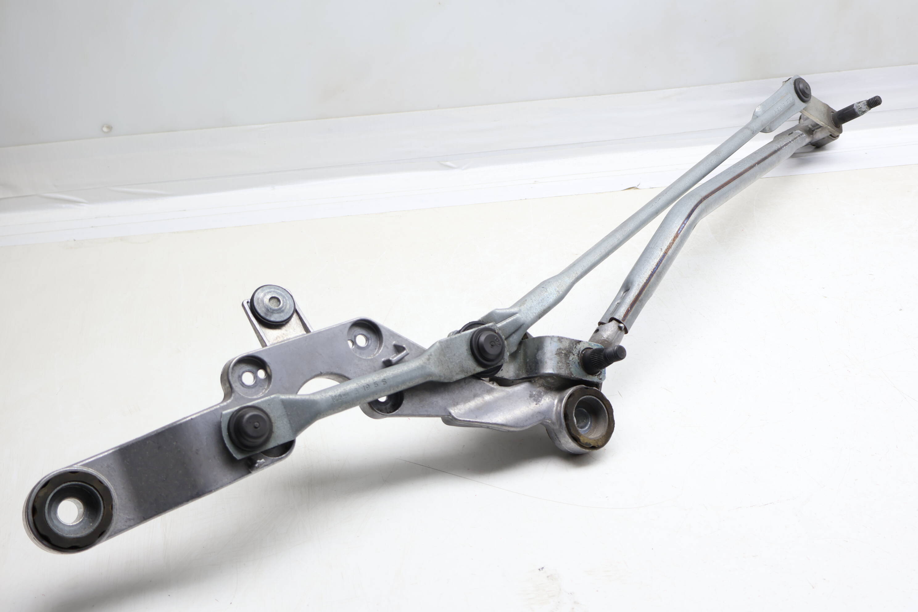 Windshield Wiper Transmission / Bracket 97062803505