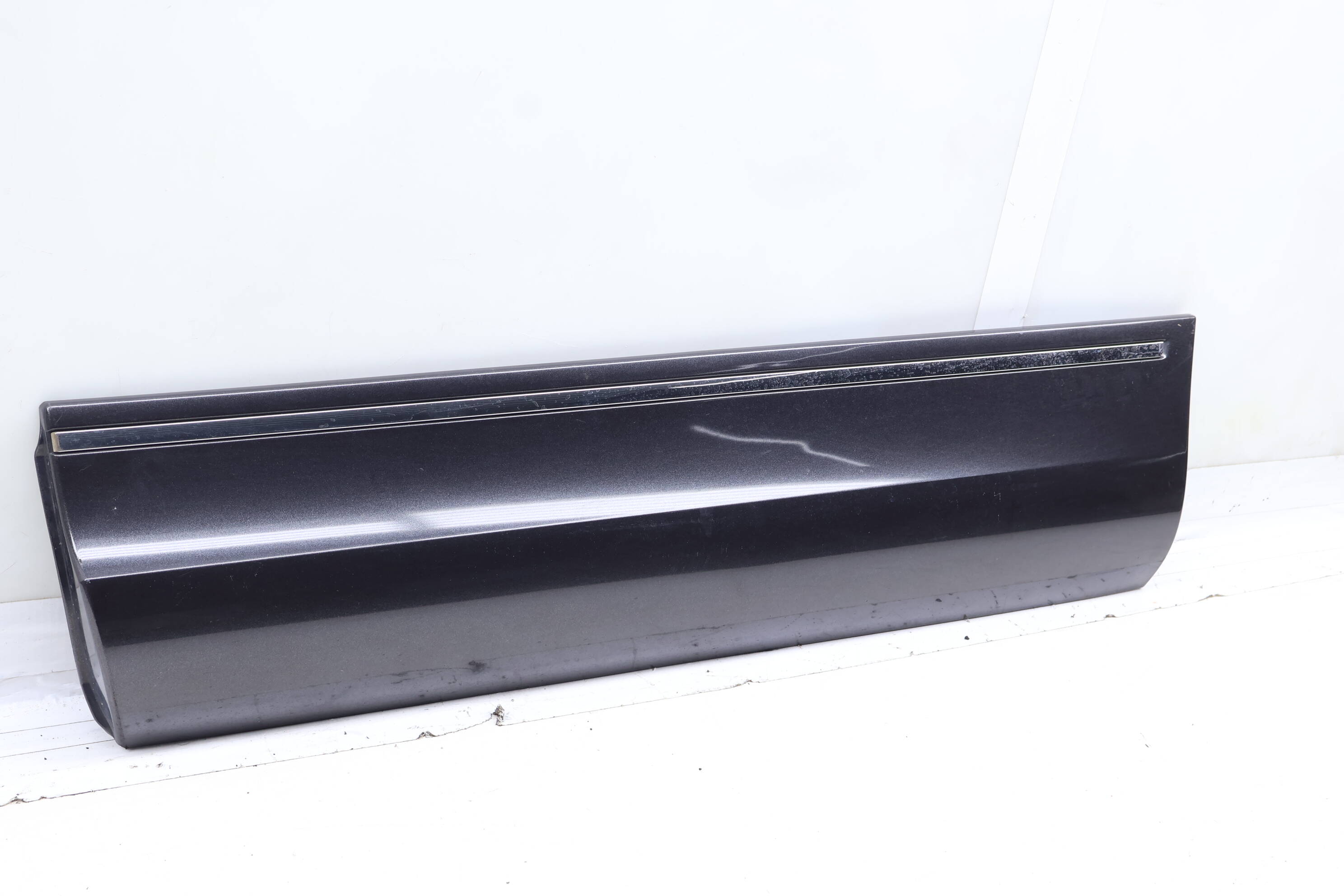Lower Door Molding / Blade 4L0853969L