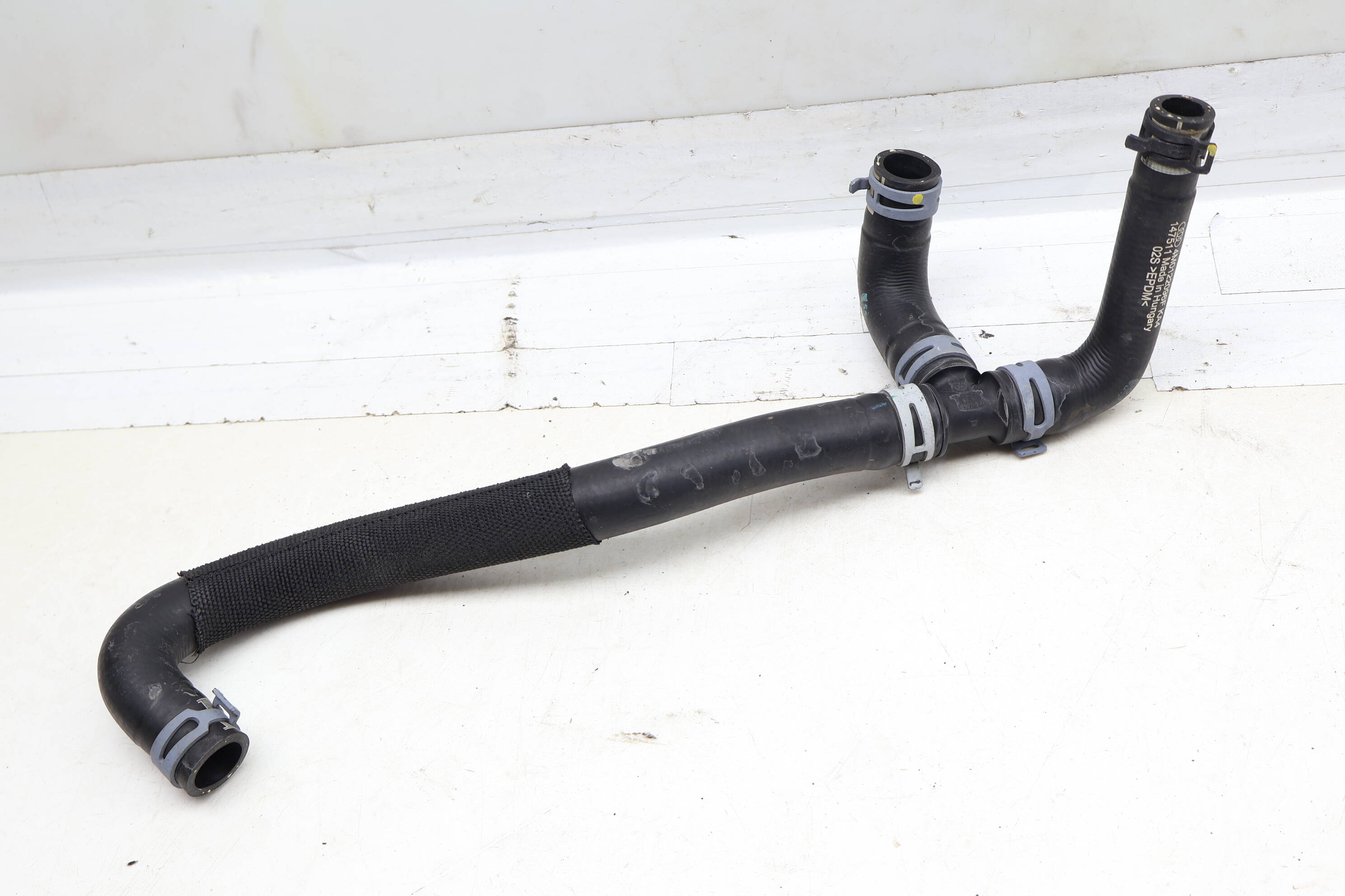 Heater Coolant Hose / Line 4M0819372BR