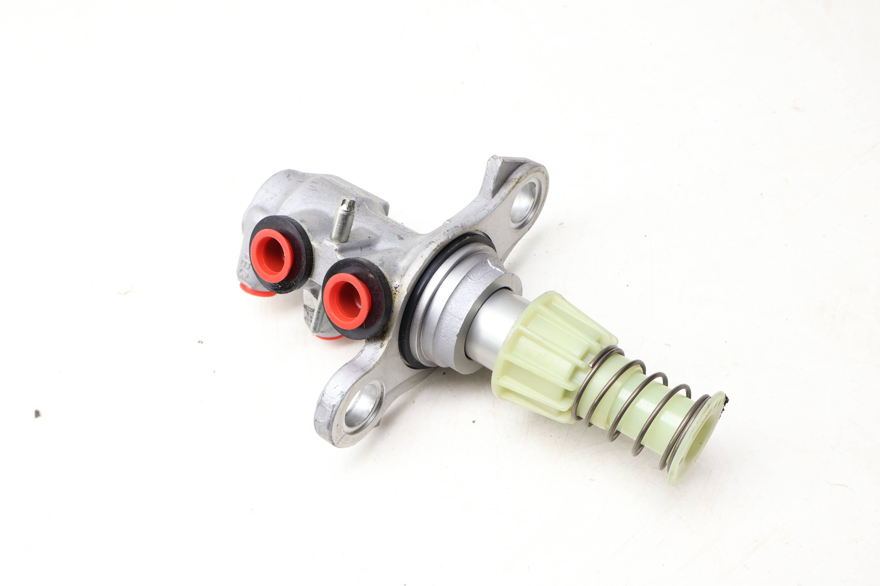 Brake Master Cylinder 9Y0611021A