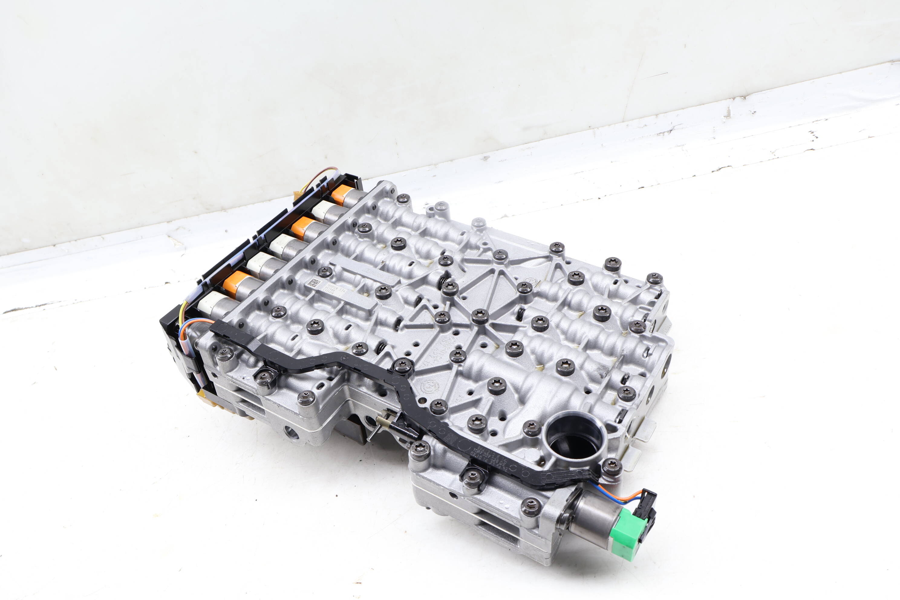 me BMW Transmission Valve Body / Mechatronic (Ga8hp45z) 24347647840