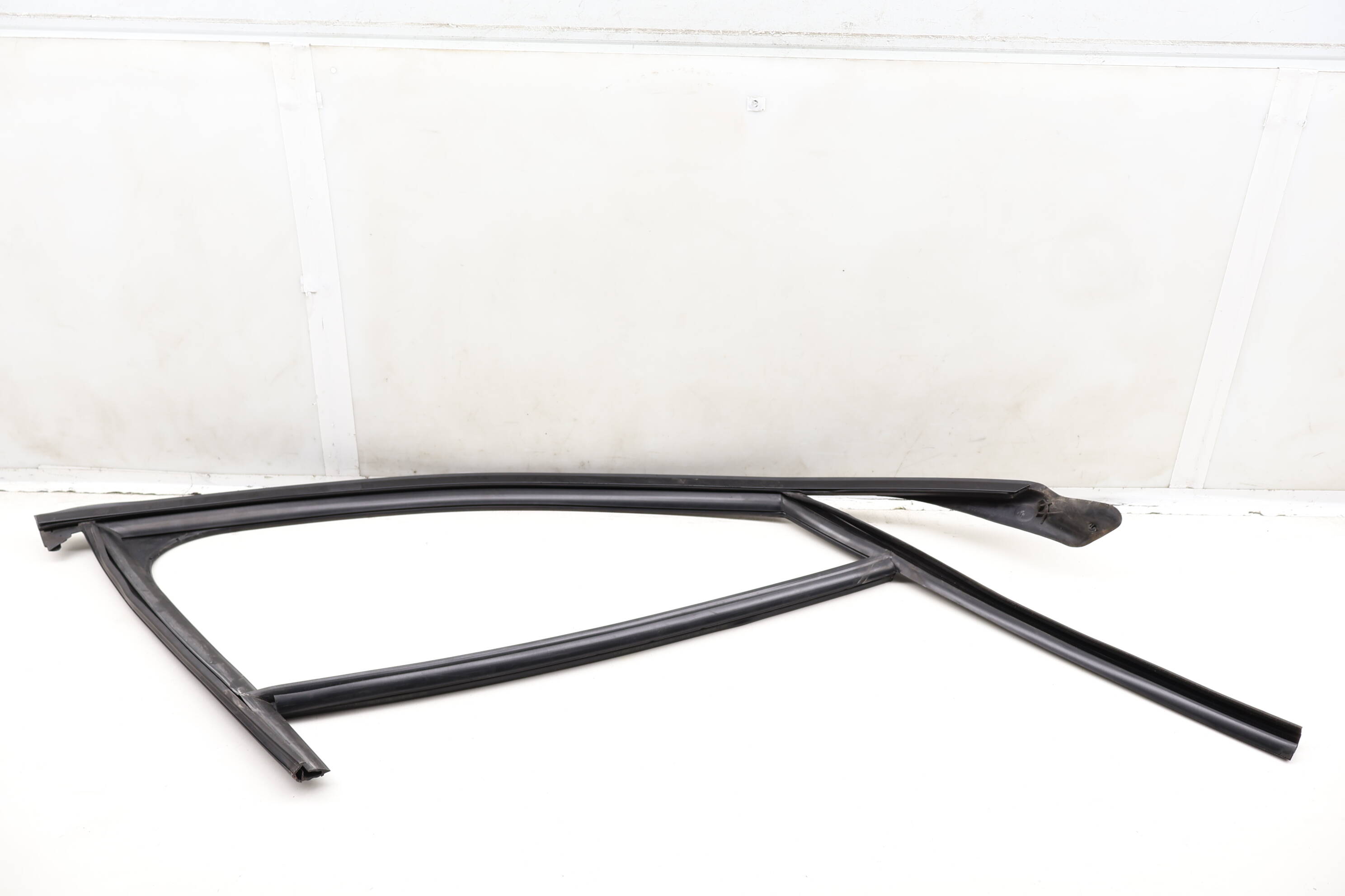 Door Window Glass Channel / Seal 4H0837432A