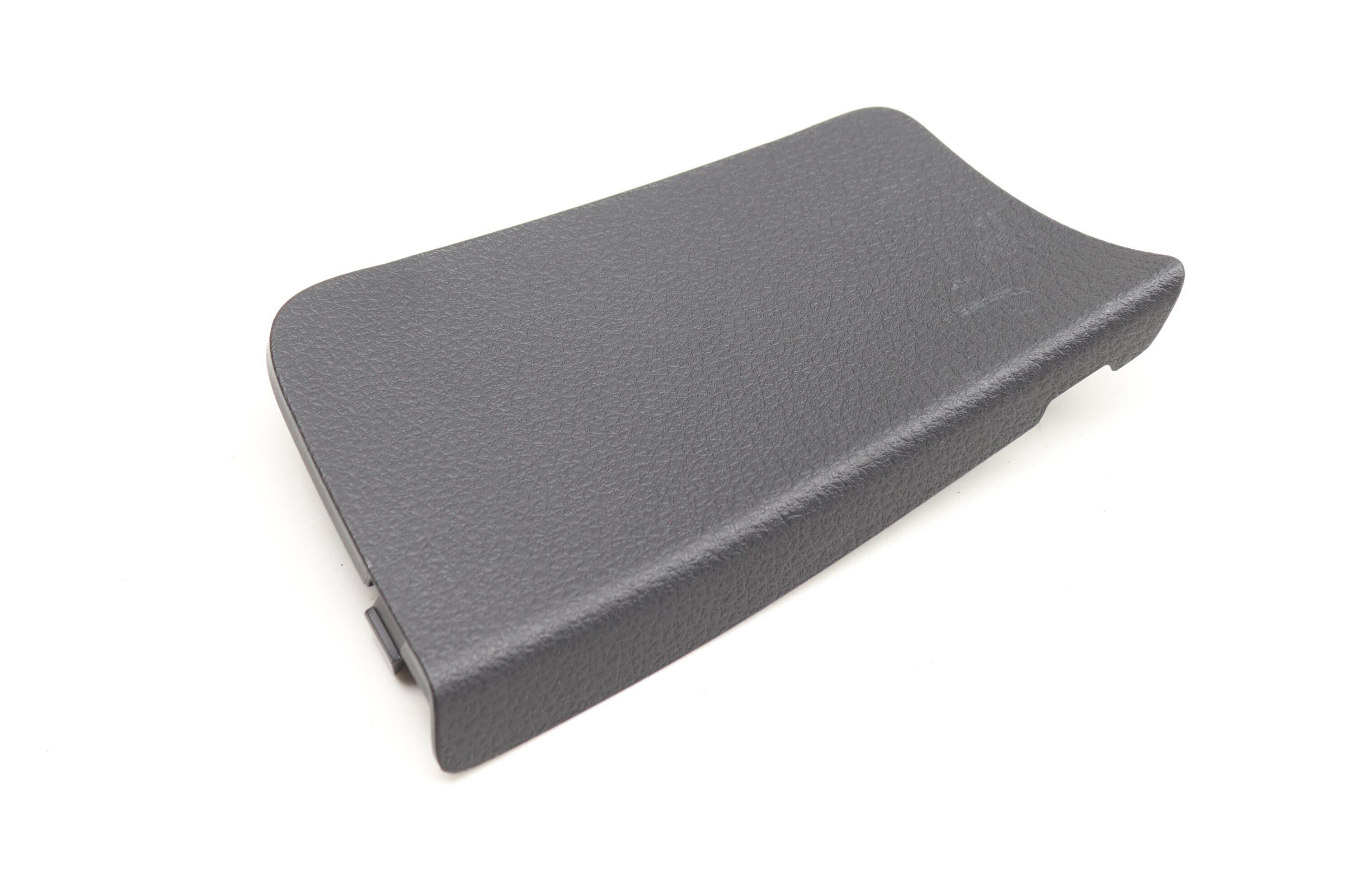 Trunk / Hatch Panel Cover 7P6867655