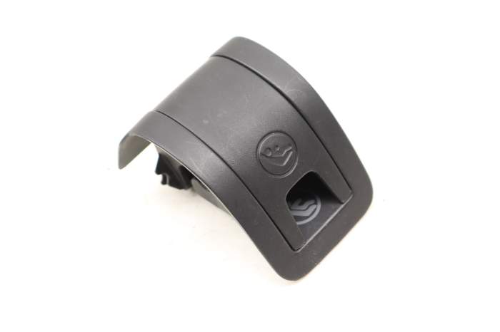 Child Seat Safety Latch Trim / Cover 5GM887233A main product photo