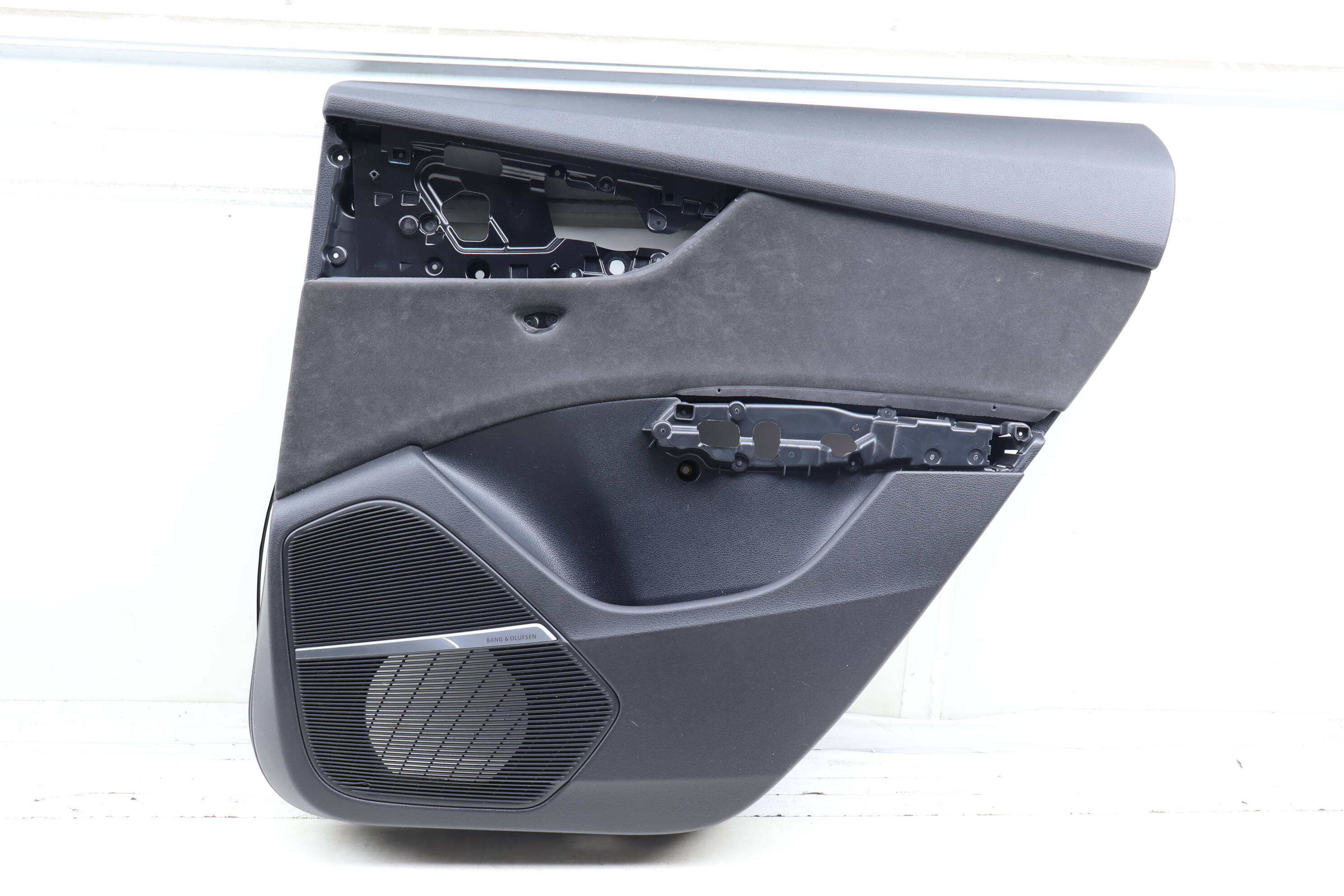 Door Panel / Card 4M8867306