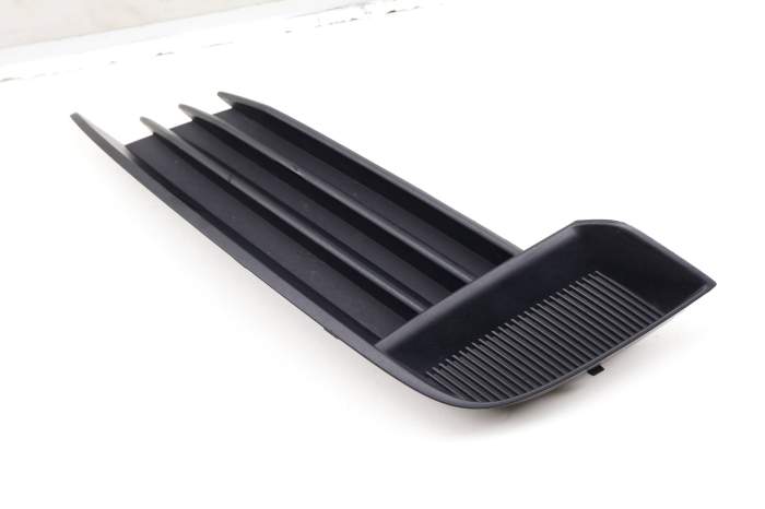 Lower Bumper Grille / Cover 8V5807682 main product photo