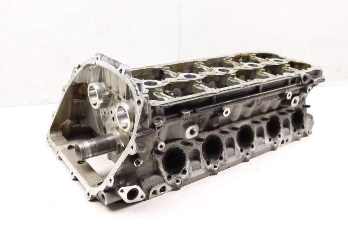 VW 2.5 Engine Cylinder Head 07K103063H
