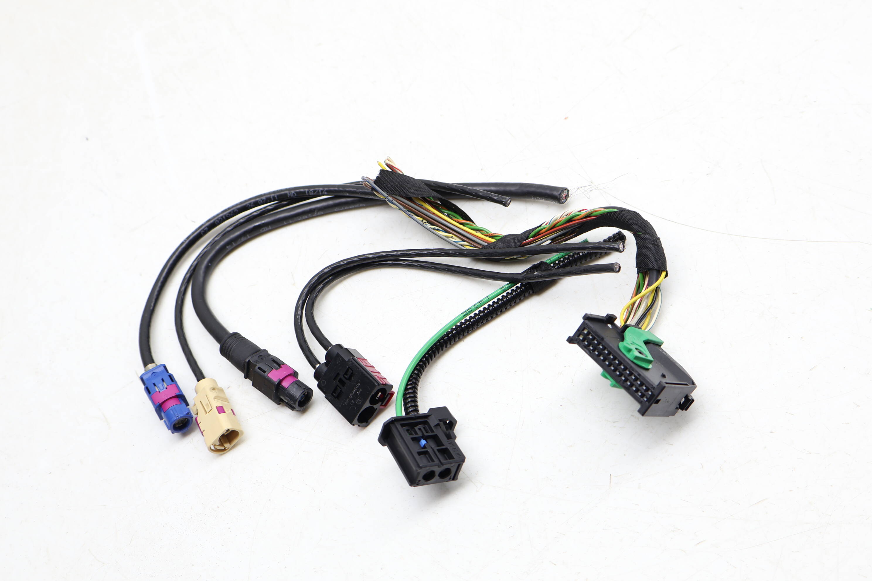Telematics Module Wiring Harness Connector / Pigtail Set