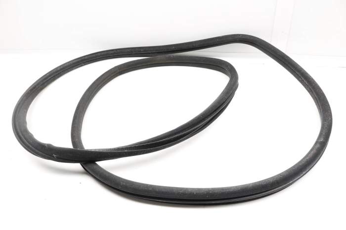 Door Seal / Weather Stripping 51218223659 main product photo