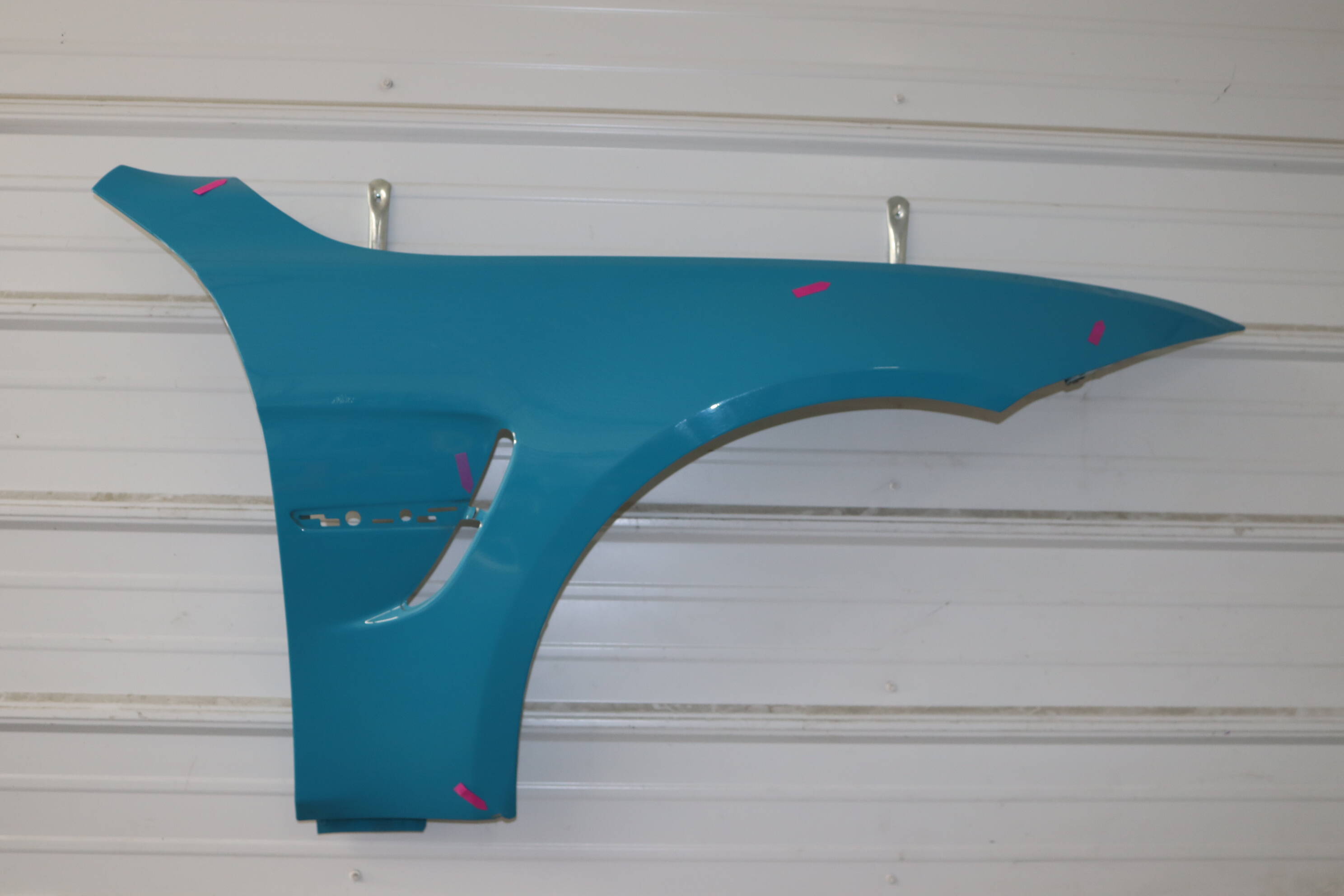 BMW Right Fender (M3) 41358066916