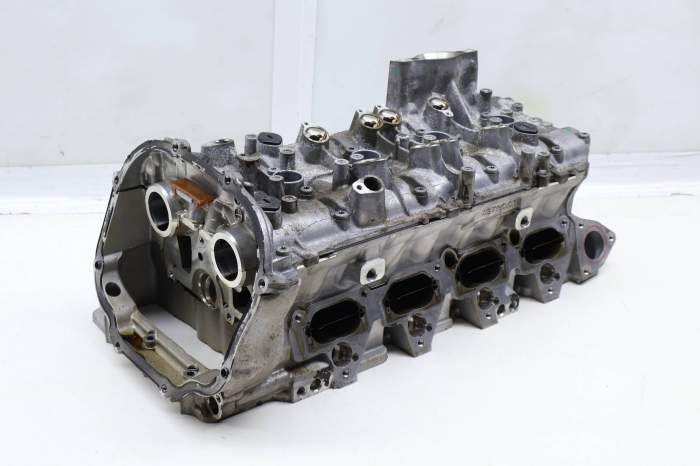Engine Cylinder Head 079103064DD main product photo