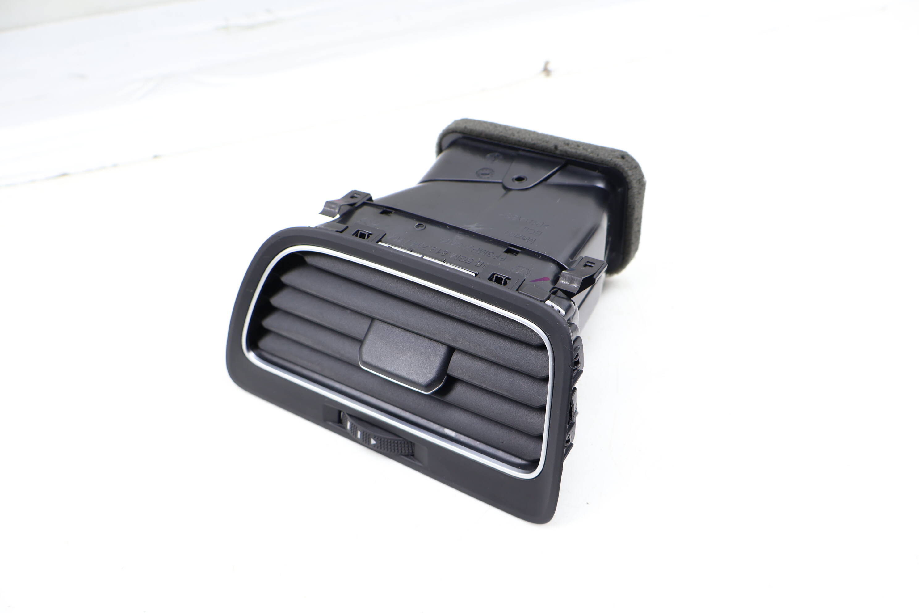 Dash Air Vent 5GM819704A