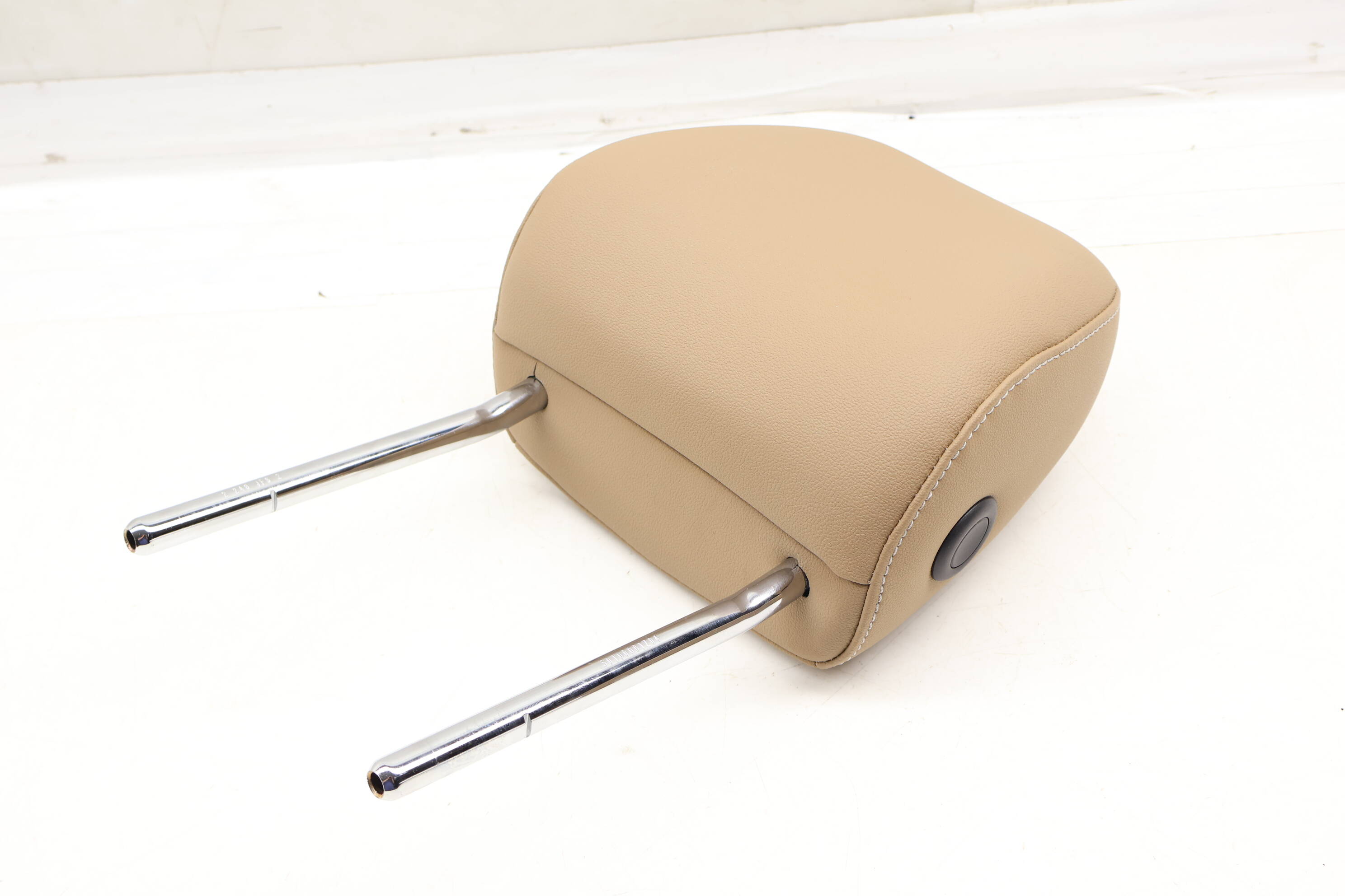 Seat Headrest / Head Rest 3CN881901F