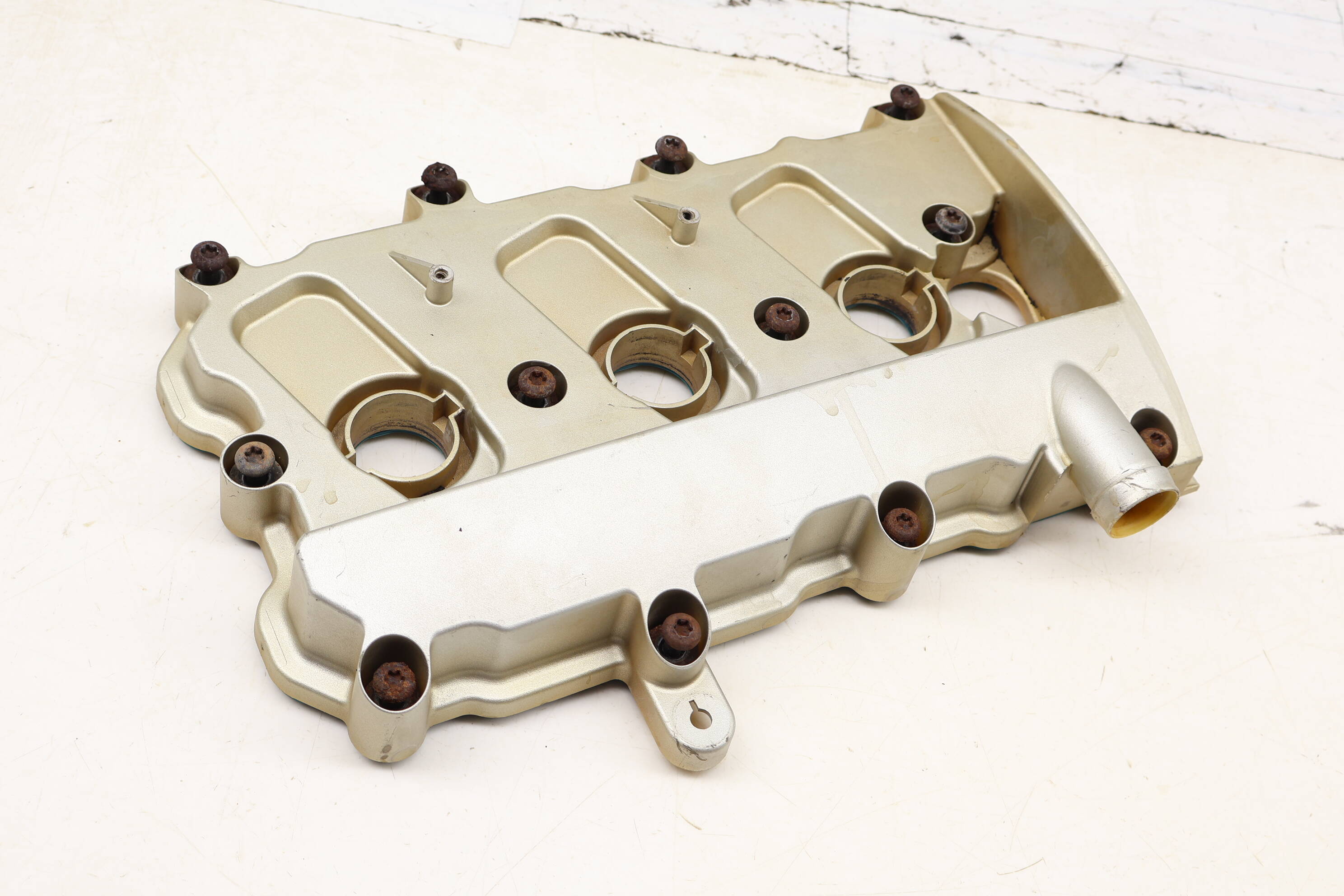 Engine Valve / Cylinder Head Cover 06E103472L