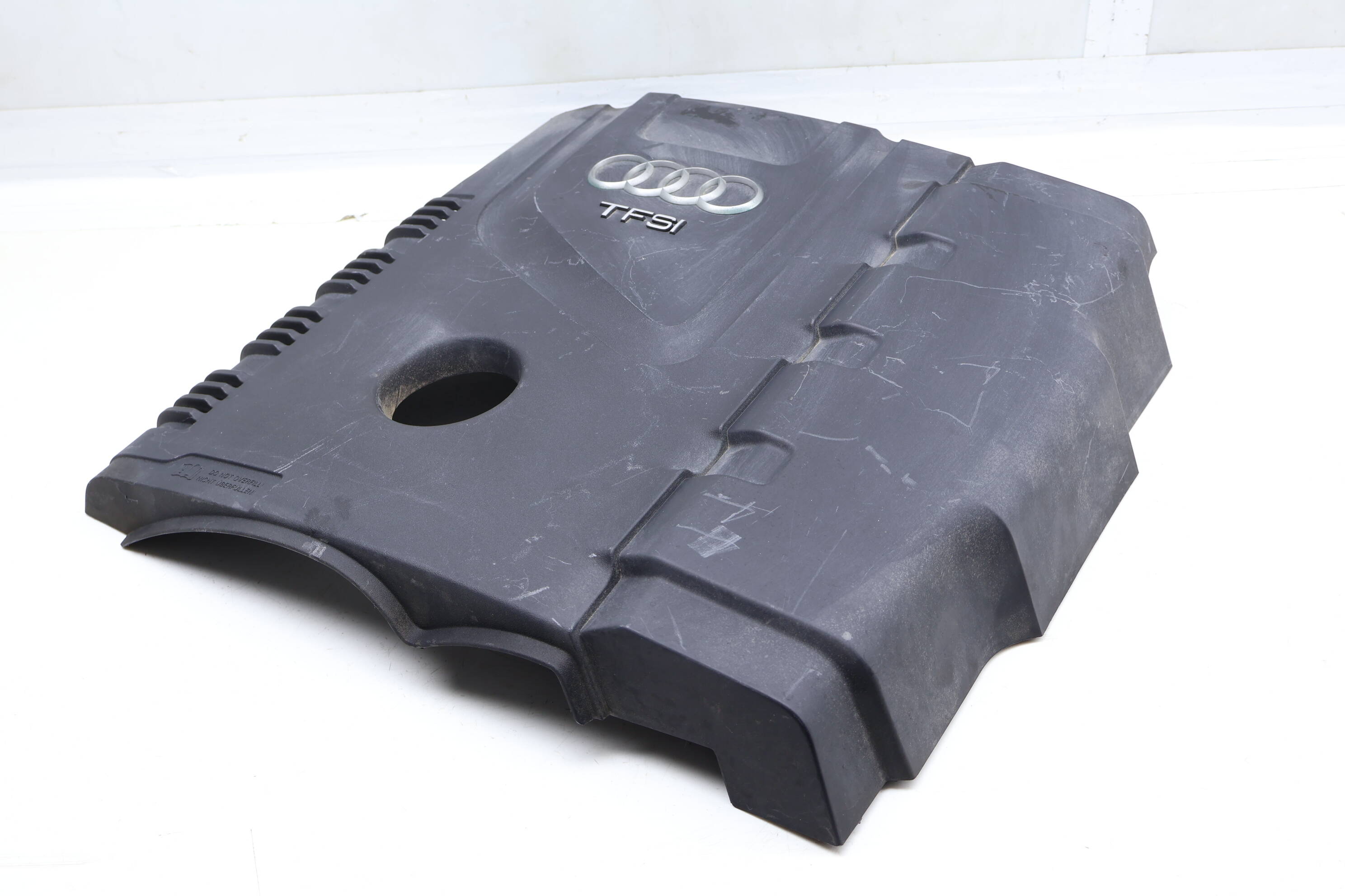 Engine Cover 06J103925AG