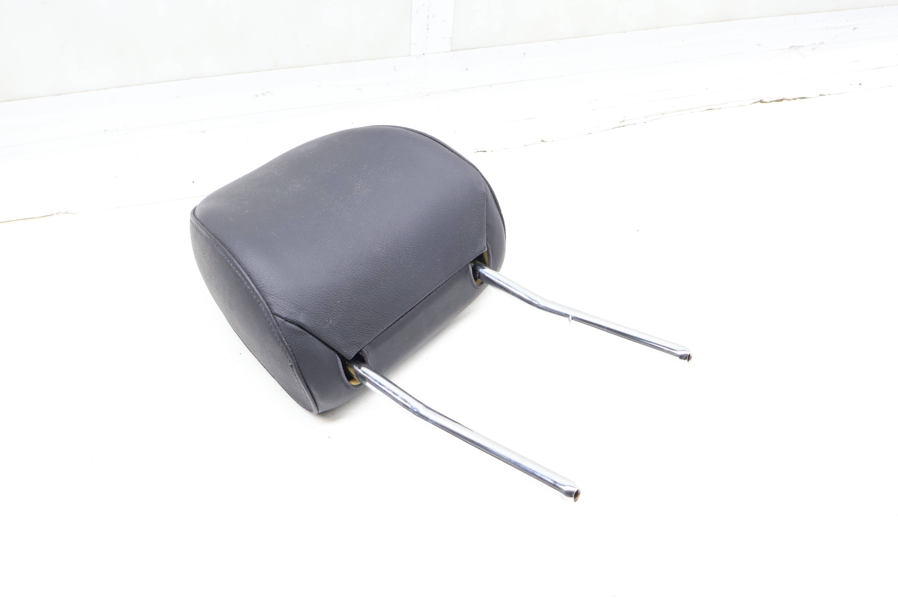 Seat Headrest / Head Rest 8K0881901AR