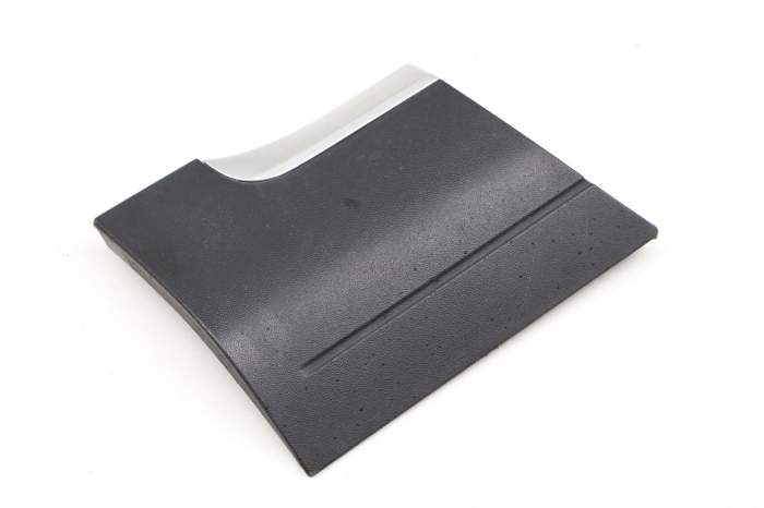 Lower Fender Trim / Molding 7L5854959F main product photo