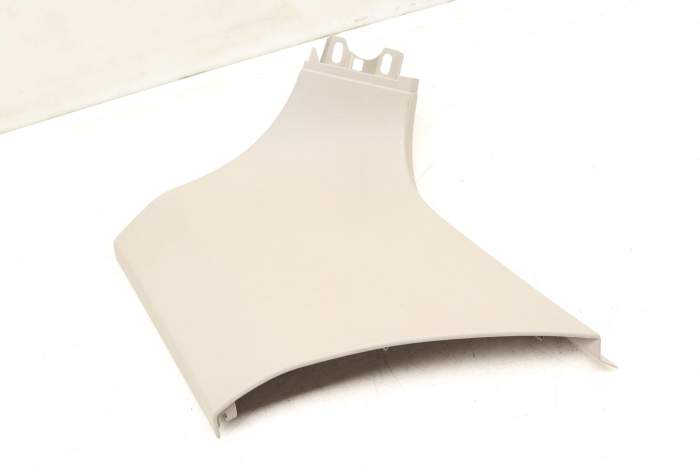 Upper D Pillar Trim / Panel 5GM867246A main product photo
