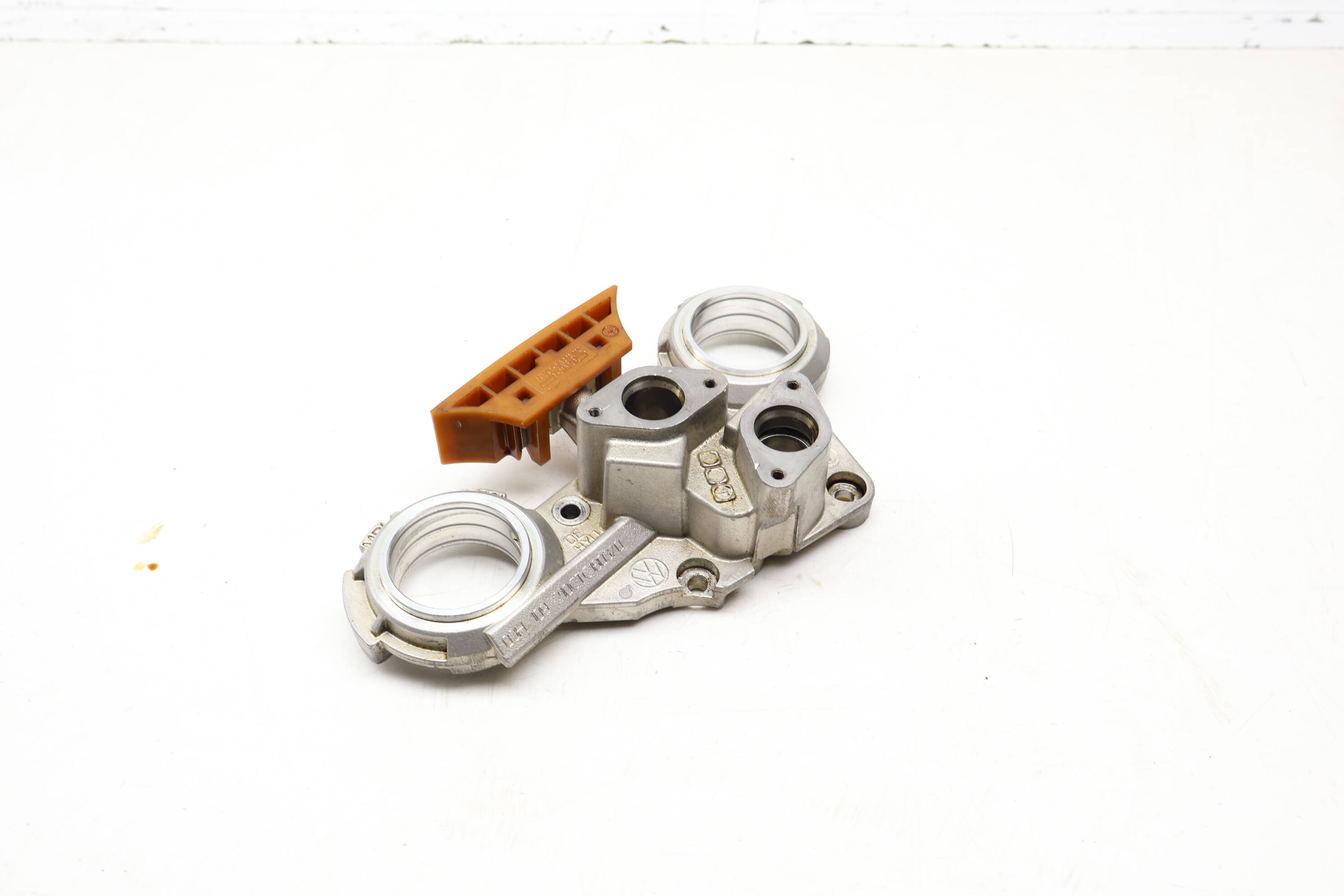 Camshaft Adjuster Housing / Timing Case 03H109210C 95810521500