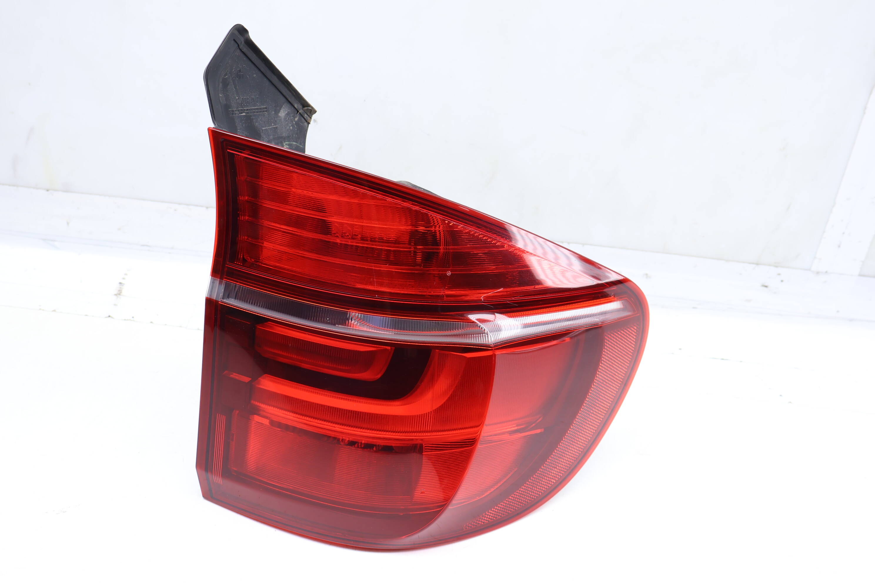 Outer Tail Light / Lamp 63217227792
