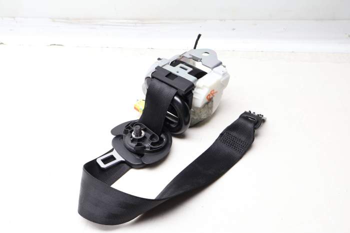 Seat Belt Buckle / Receiver (2Nd Row) 4M0857806A main product photo