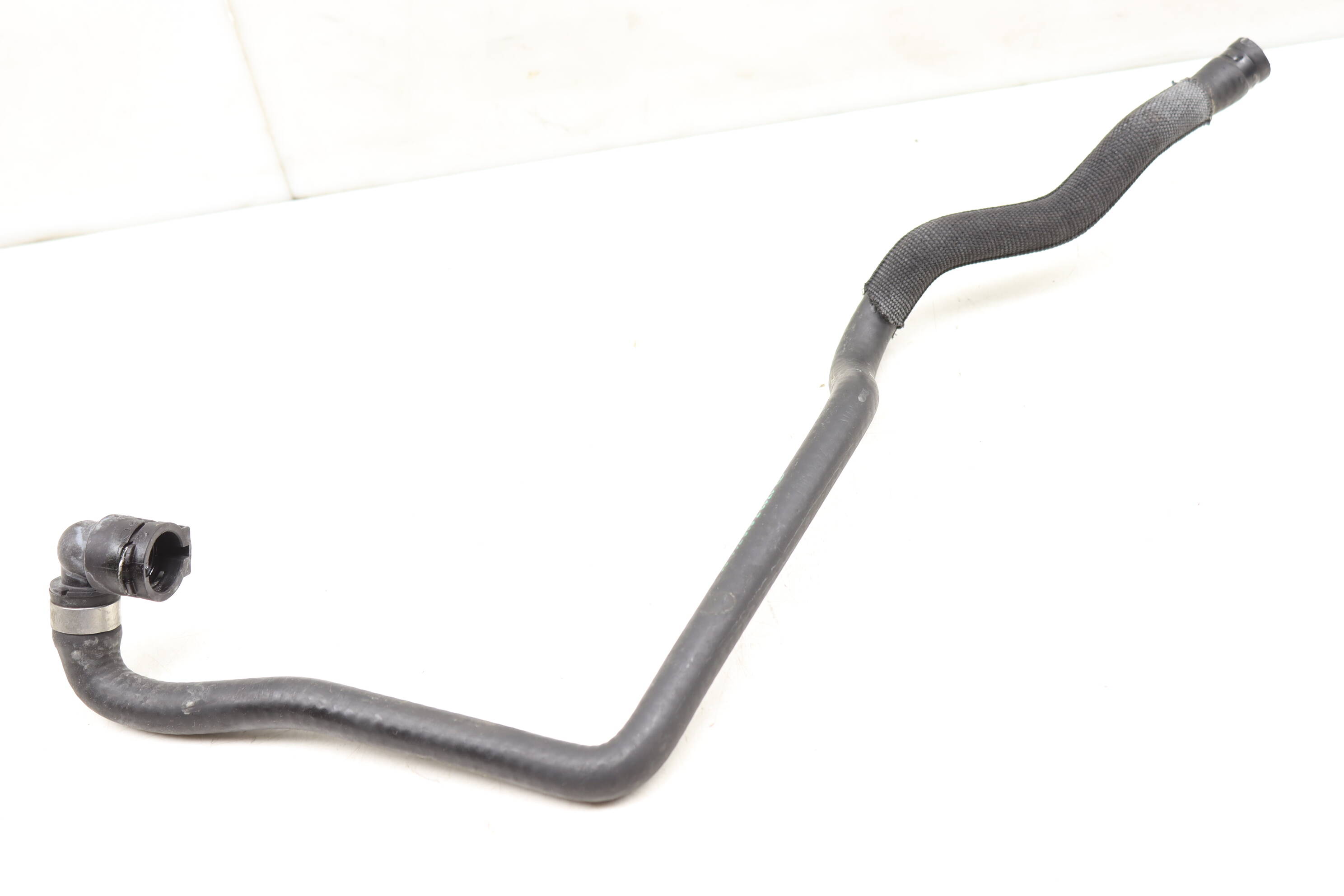 Coolant&#x20;Reservoir&#x20;Hose&#x20;&#x2F;&#x20;Line&#x20;17127619711