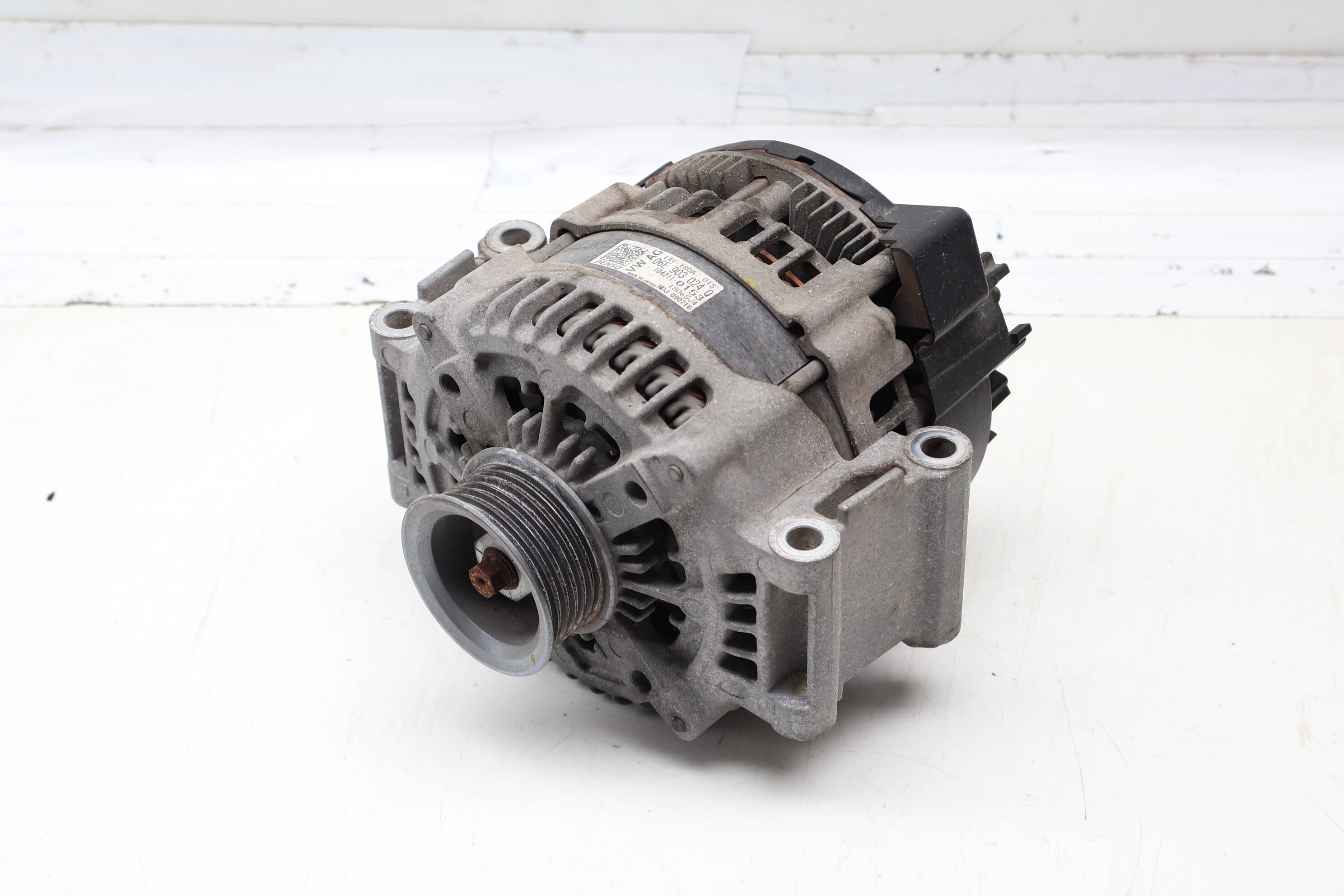 Alternator / Generator (180 Amp) 06E903024Q