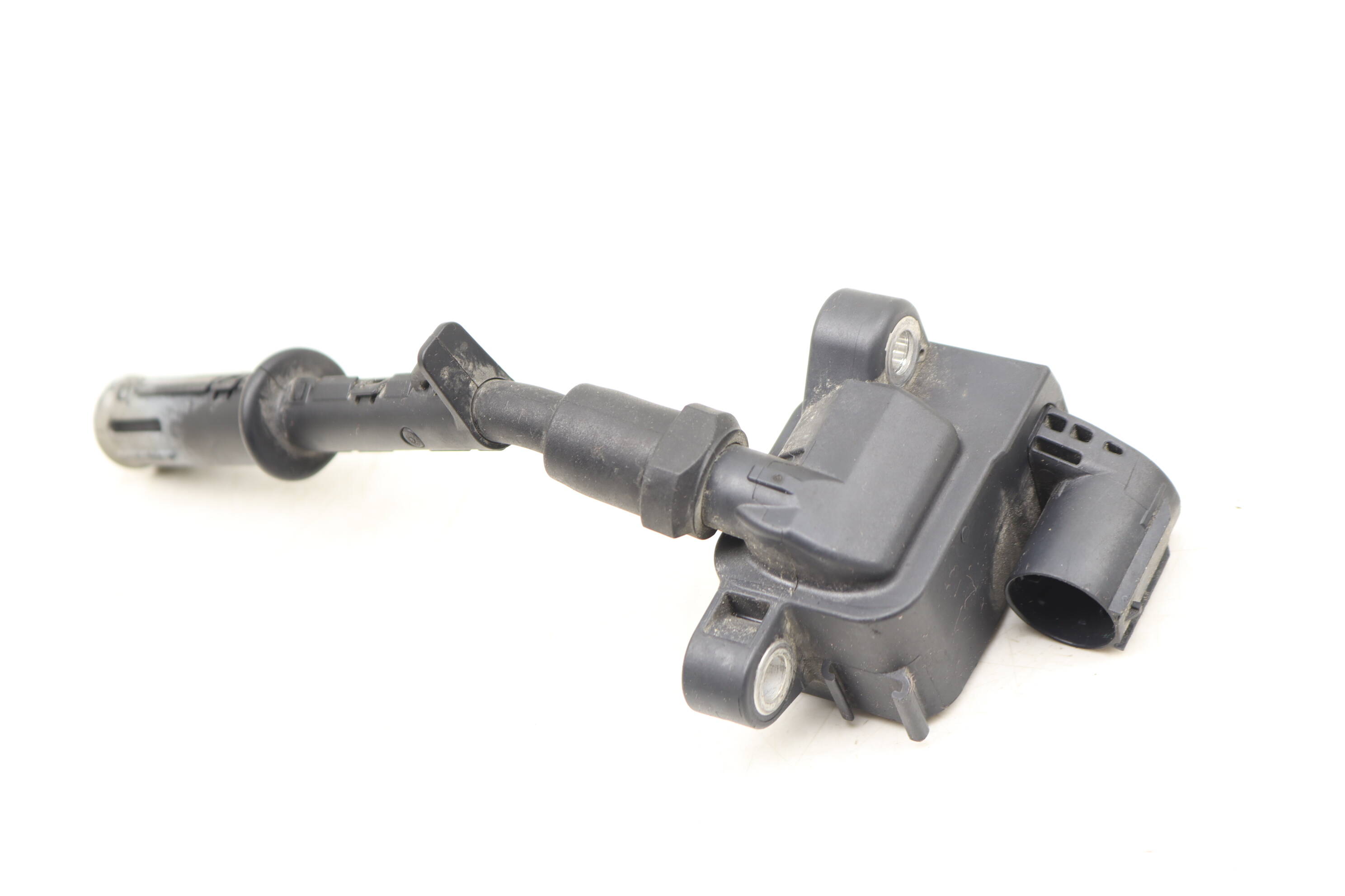 Ignition Coil W/ Connector 2769060260