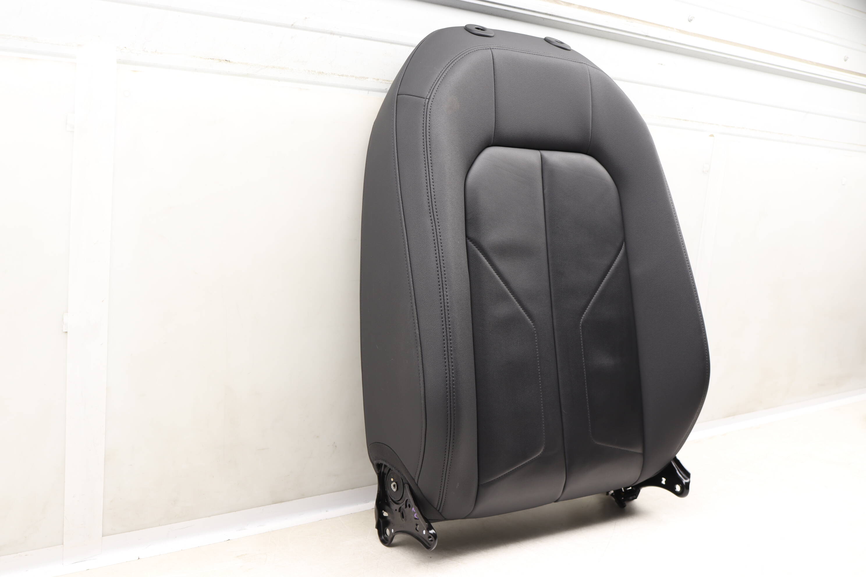 Upper Seat Backrest Cushion Assembly 83A881805A