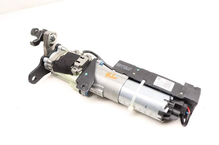 Trunk / Hatch Drive Unit Motor 8R0827851B main product photo