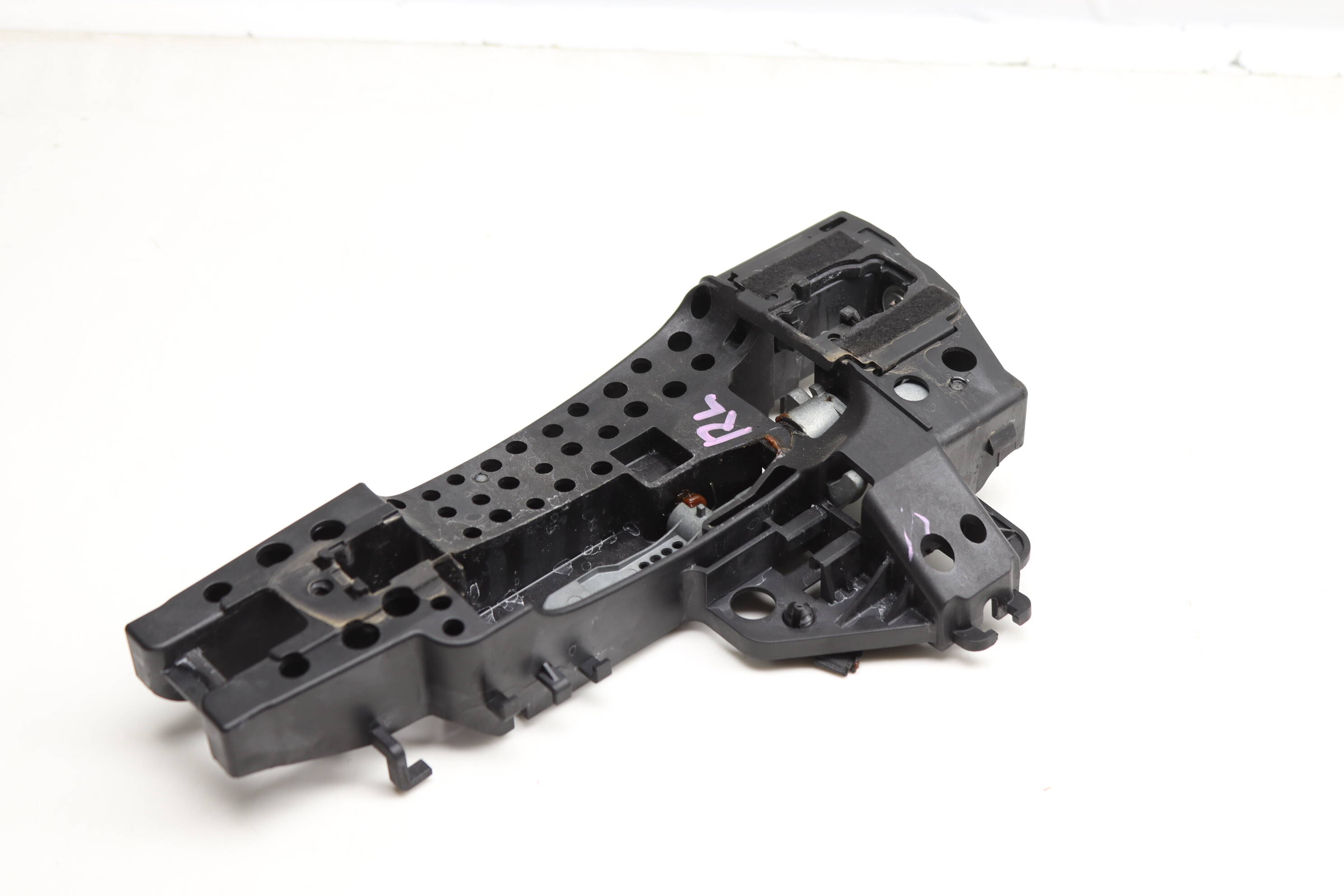 Exterior Door Handle Bracket 4M0837885A