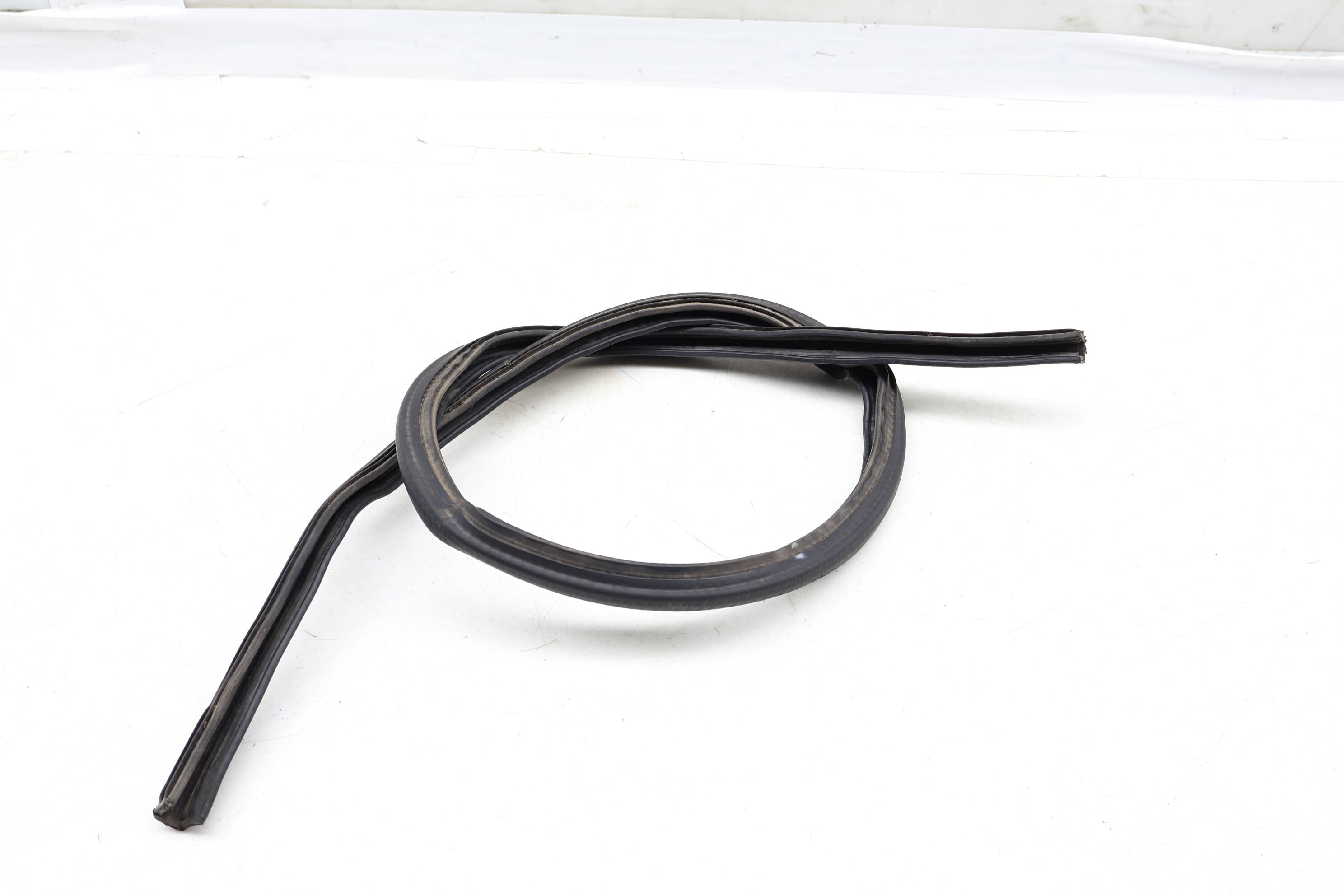 Rain Tray Seal / Hood Weather Stripping 64316935369