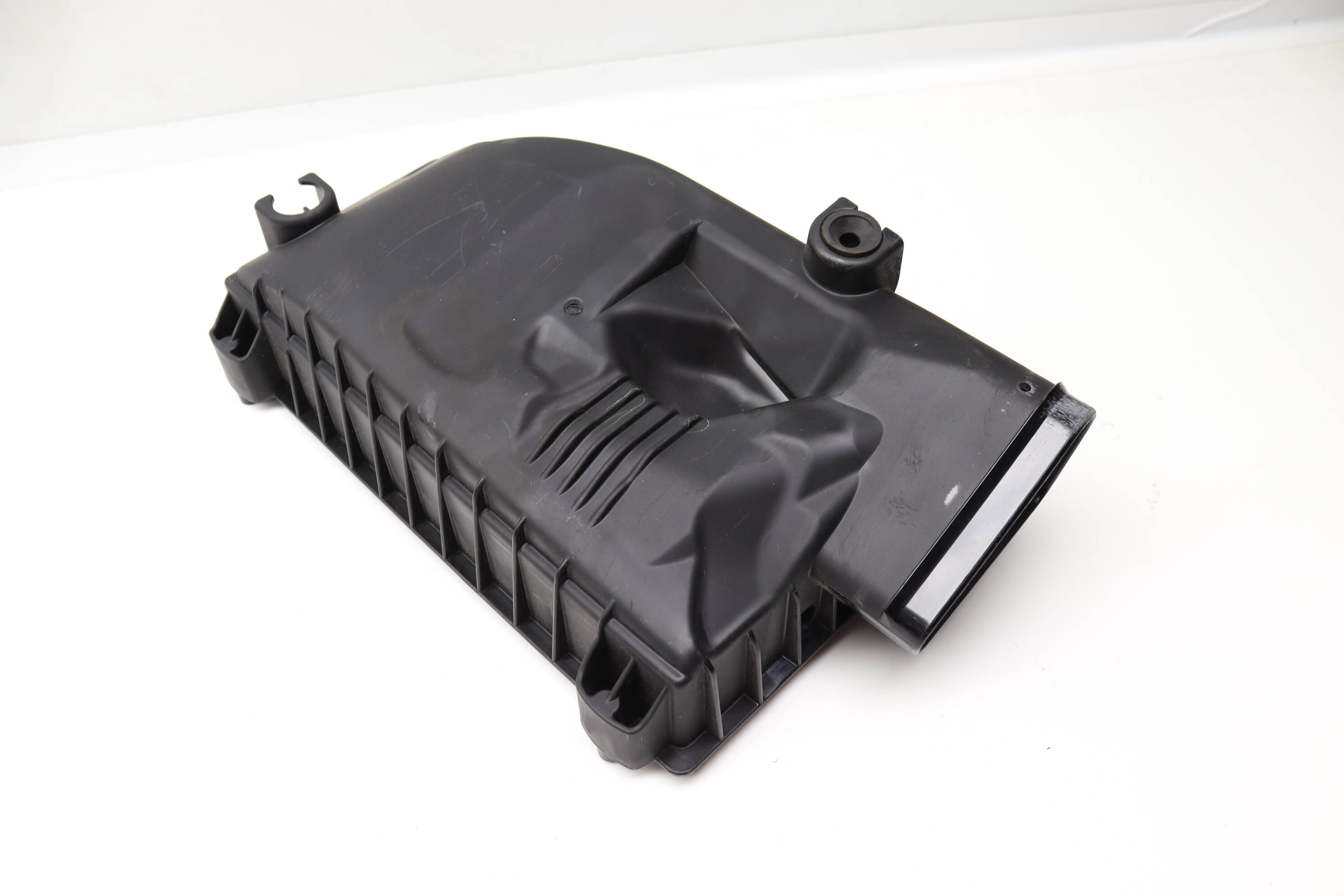 Air&#x20;Cleaner&#x20;&#x2F;&#x20;Filter&#x20;Box&#x20;-&#x20;Lower&#x20;Half&#x20;1770904201