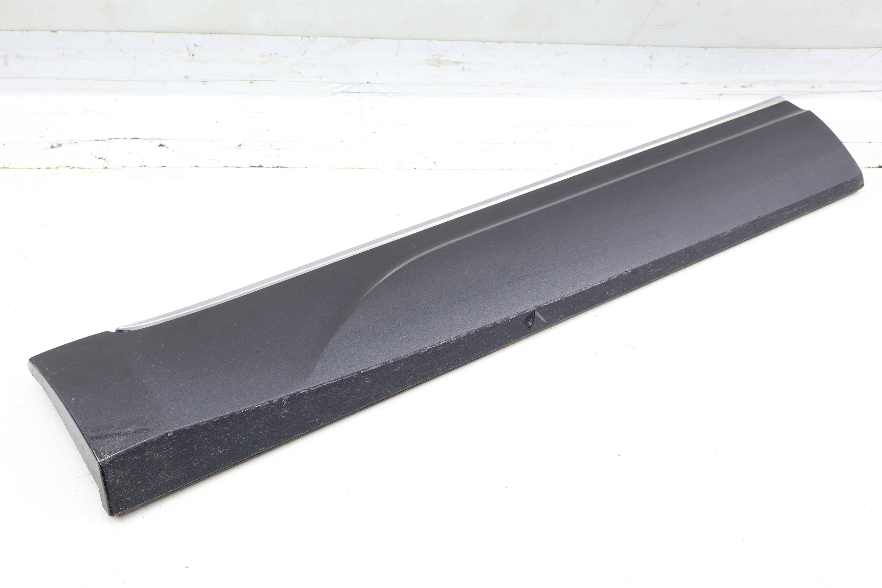 Lower Door Molding / Blade 8R0853970L