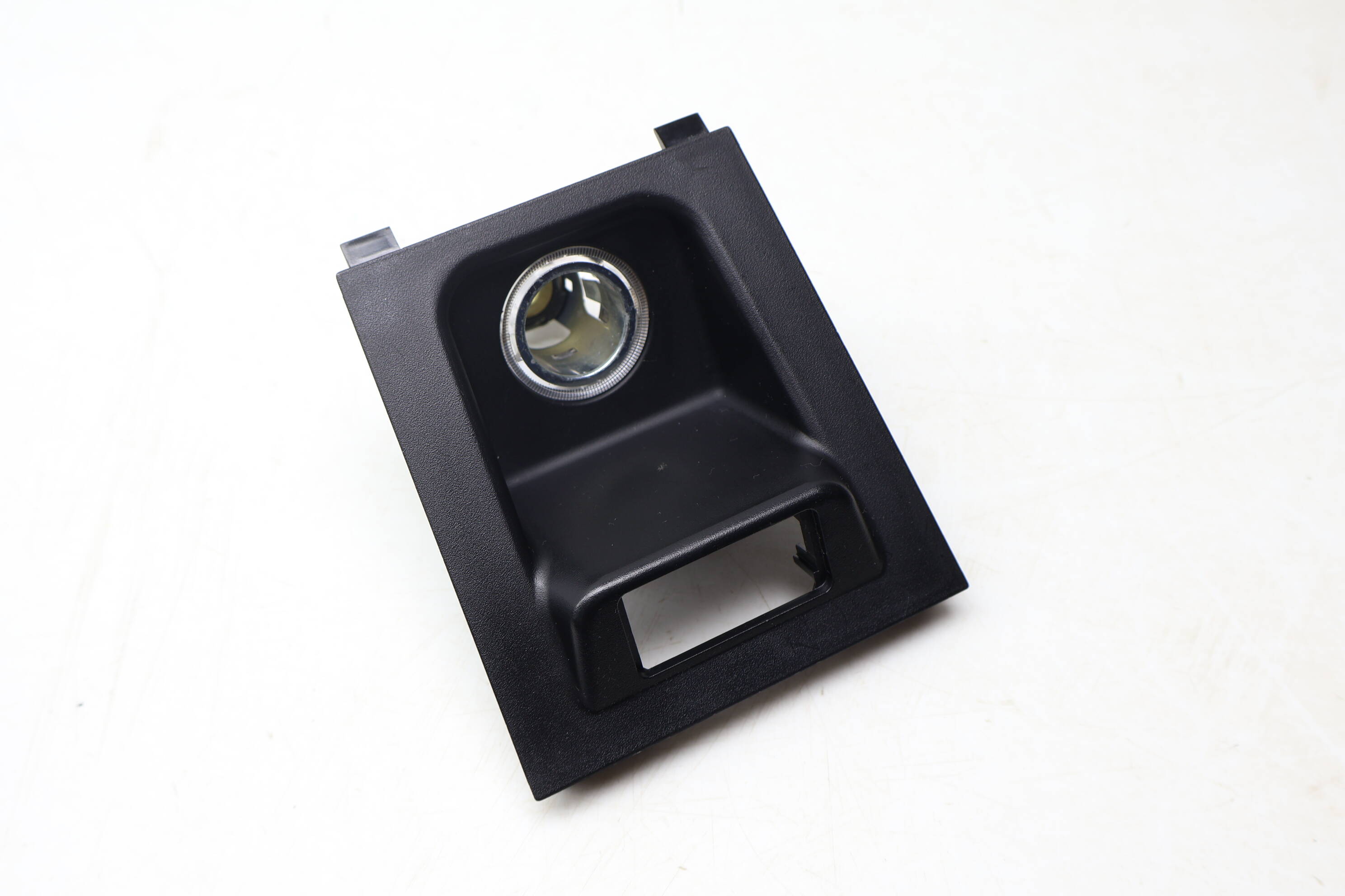 Center Console Outlet Trim 51169390526