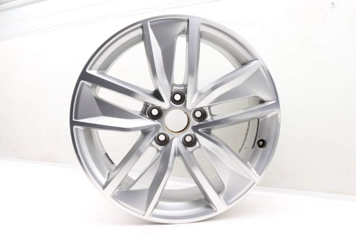 18" Inch Alloy Rim / Wheel 8U0601025AN main product photo