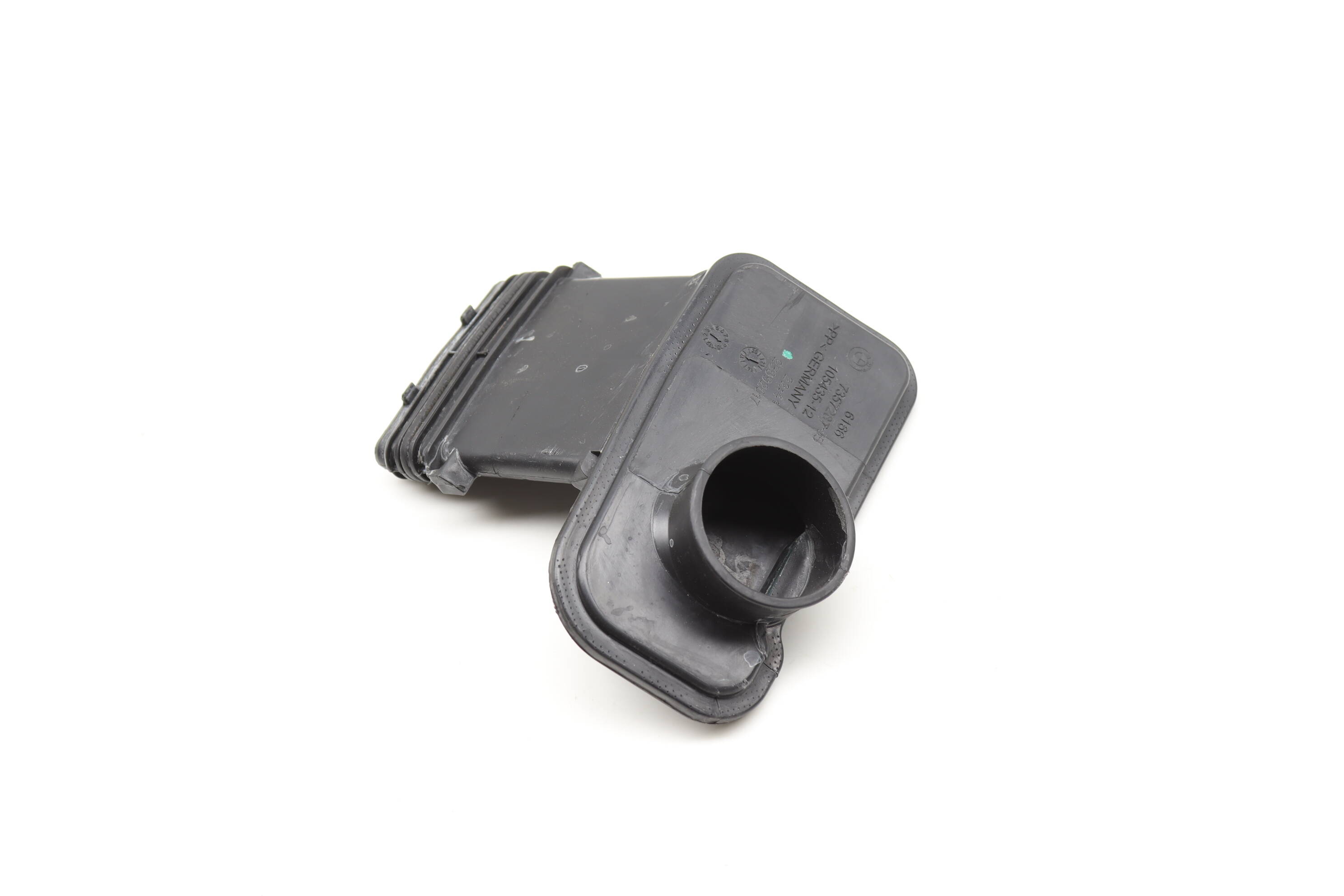 Windshield&#x20;Washer&#x20;Reservoir&#x20;Filler&#x20;Tube&#x20;&#x2F;&#x20;Neck&#x20;61667357287