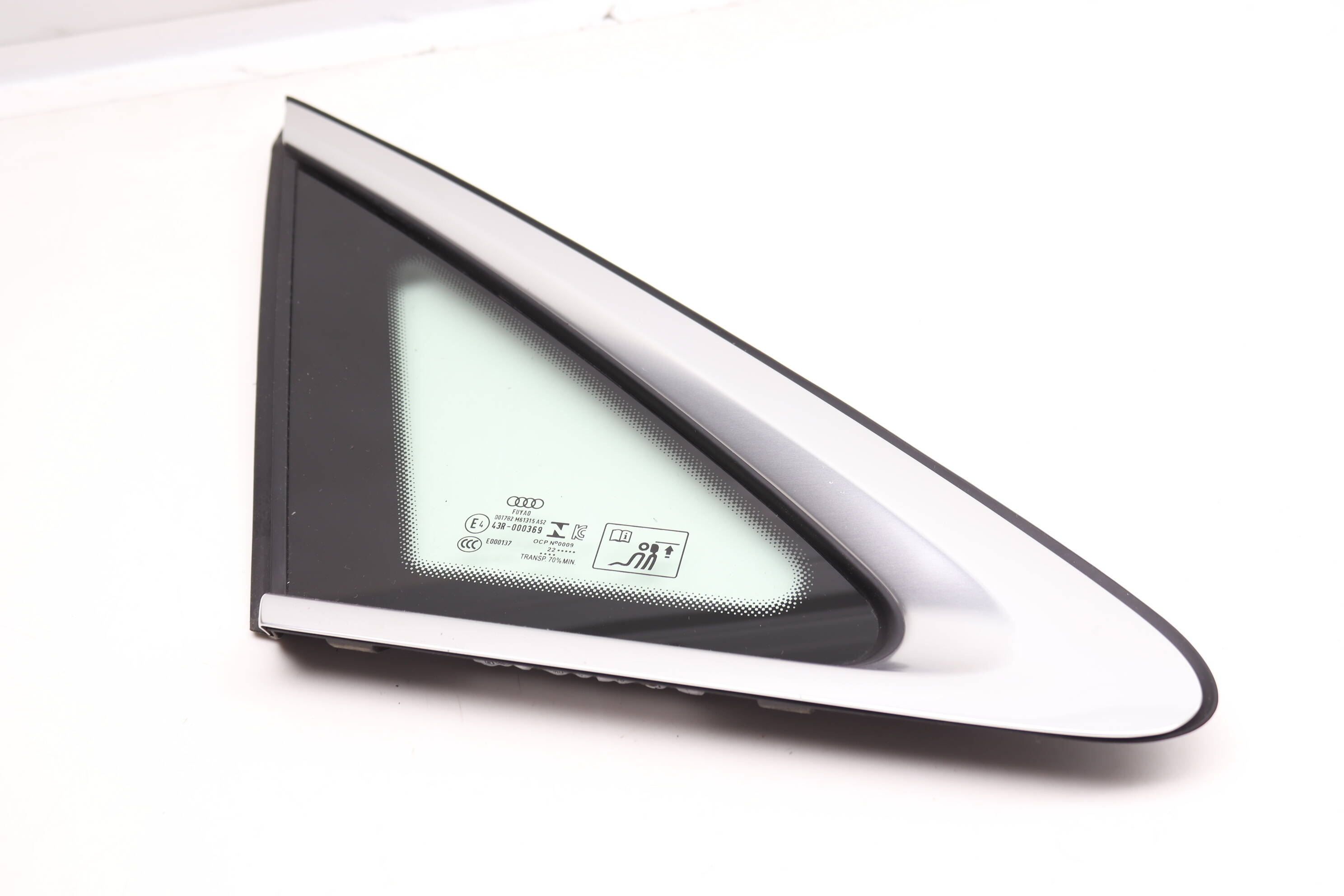 Quarter&#x20;Window&#x20;Glass&#x20;8Y5845297H