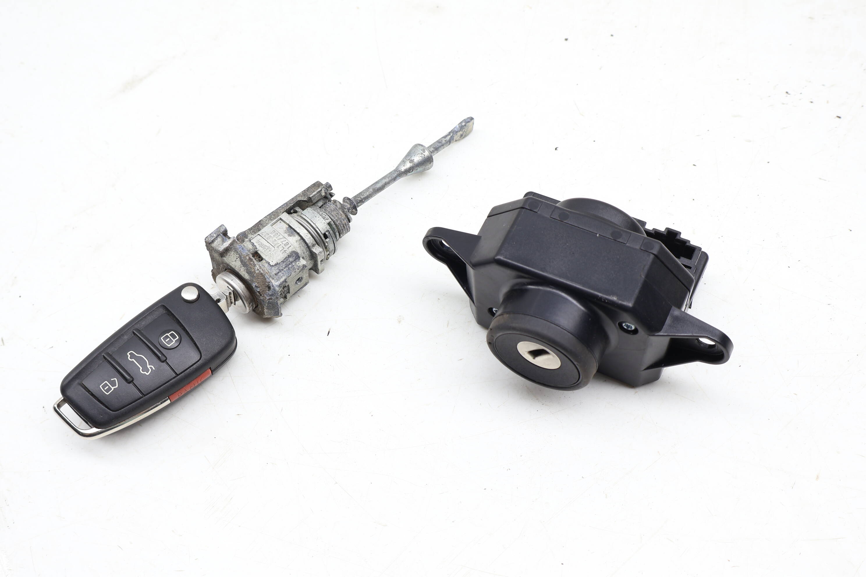 Ignition Switch / Cylinder W/ Key 4L0898375L
