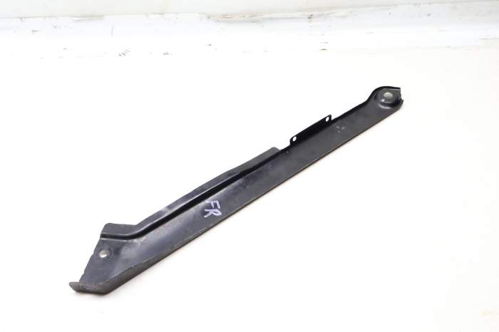 Upper Core Support Mount / Bracket 5GM805932 main product photo