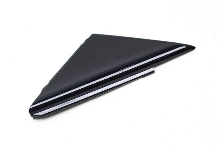 Exterior Door Corner Trim 8W0837638A main product photo