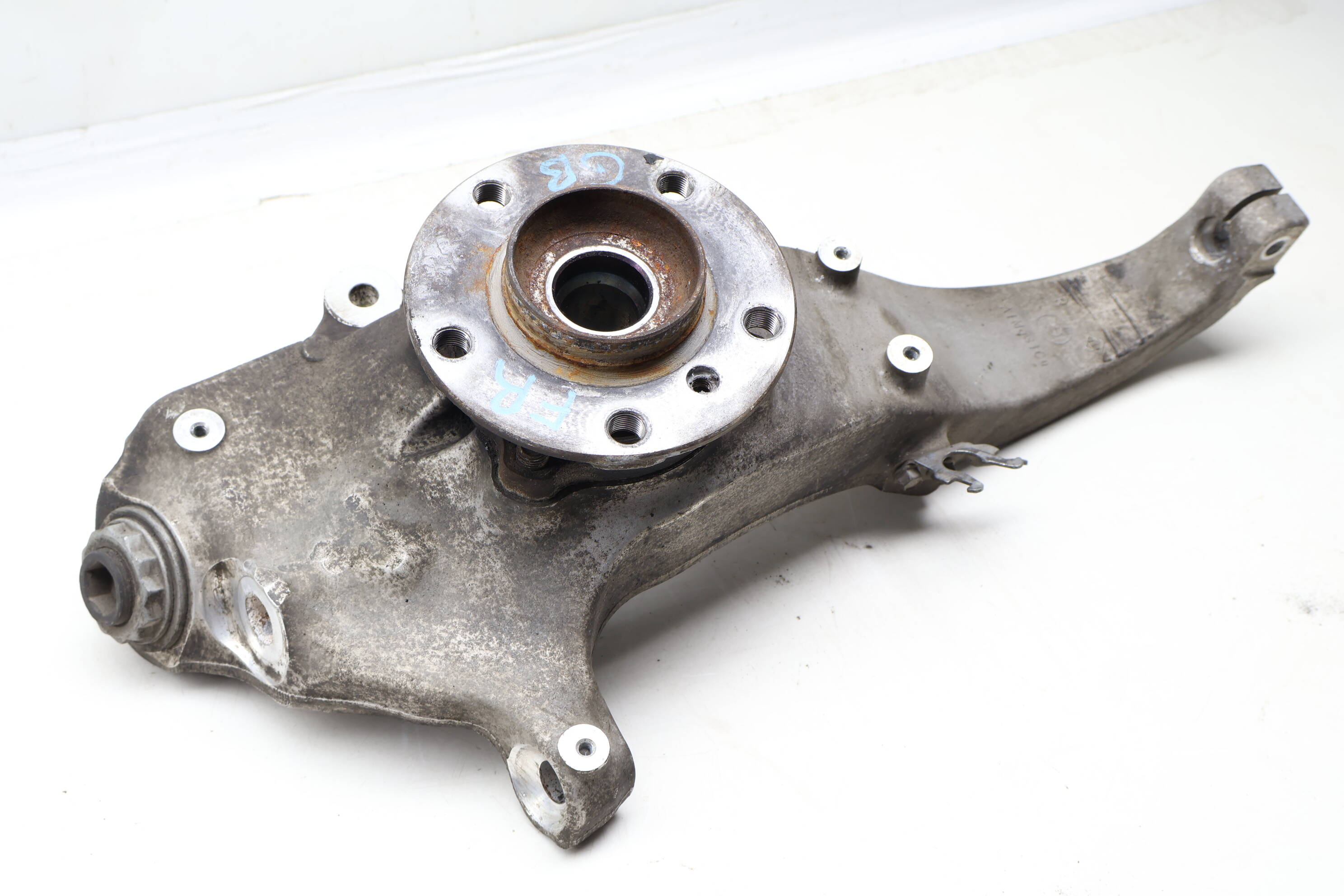 Spindle Knuckle W/ Wheel Bearing 31216777752