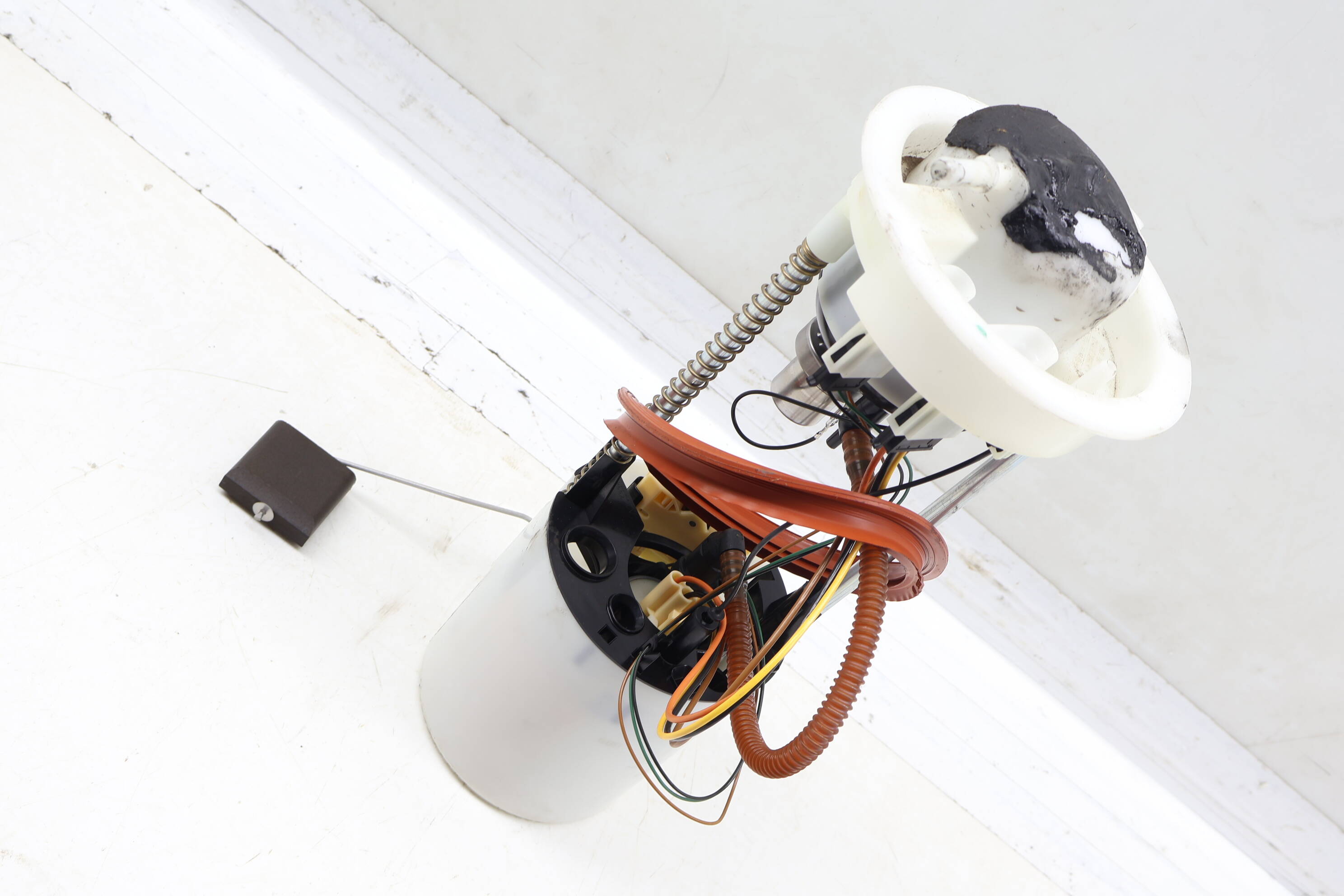 In-Tank Fuel Pump 95B919051